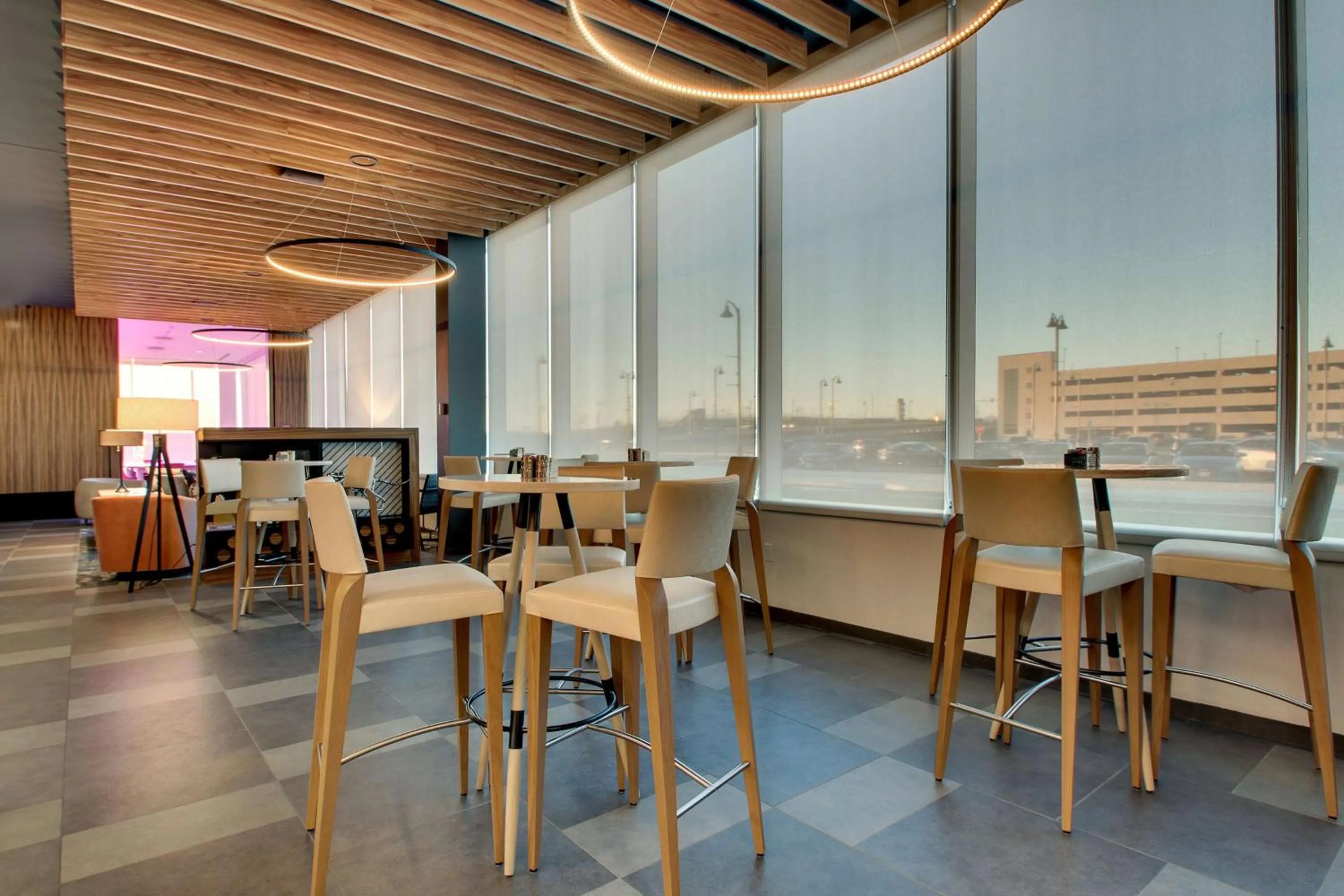 Restaurant/places to eat in The Rose Chicago, Tapestry Collection By Hilton