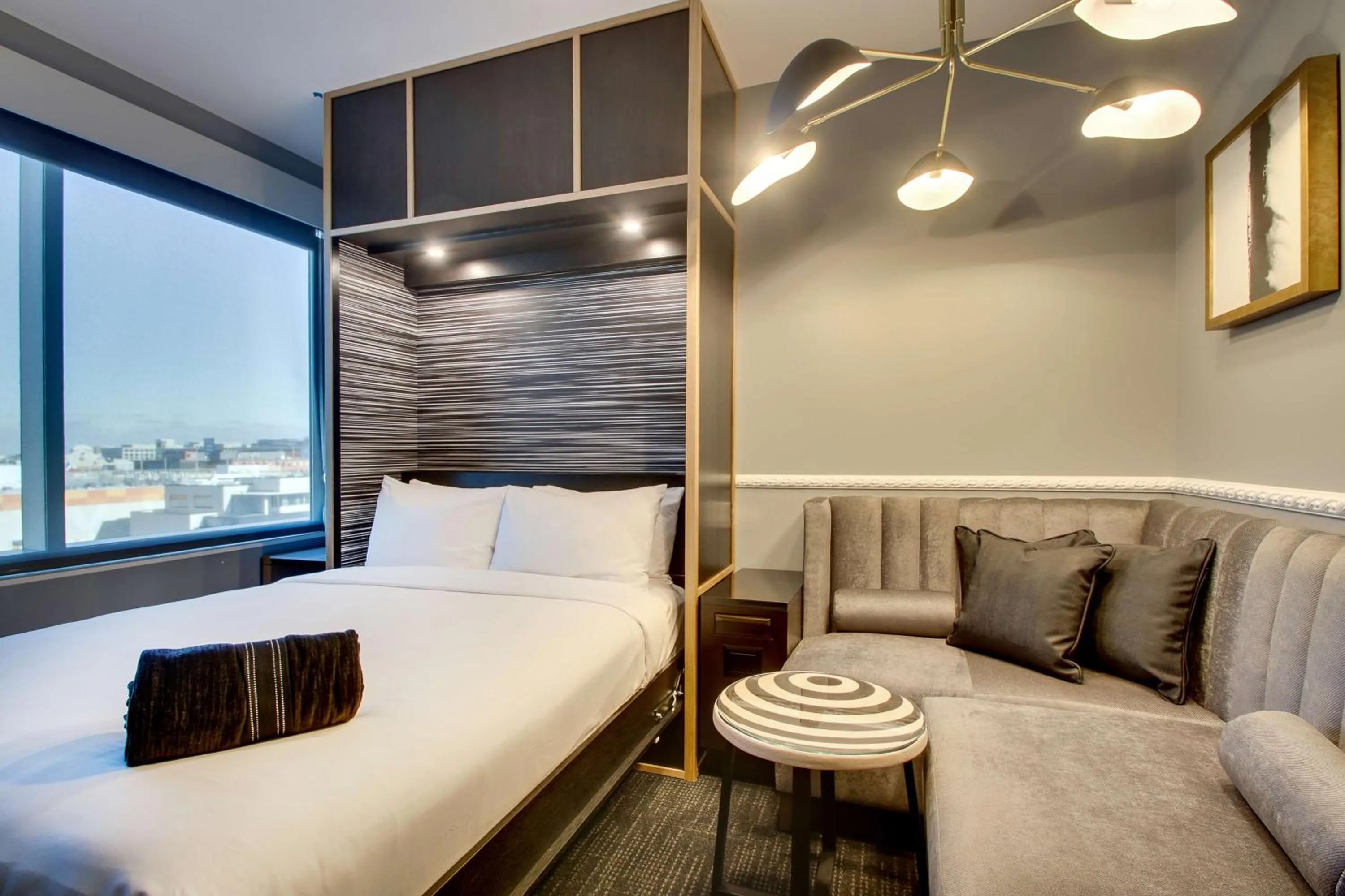 Bed in The Rose Chicago, Tapestry Collection By Hilton