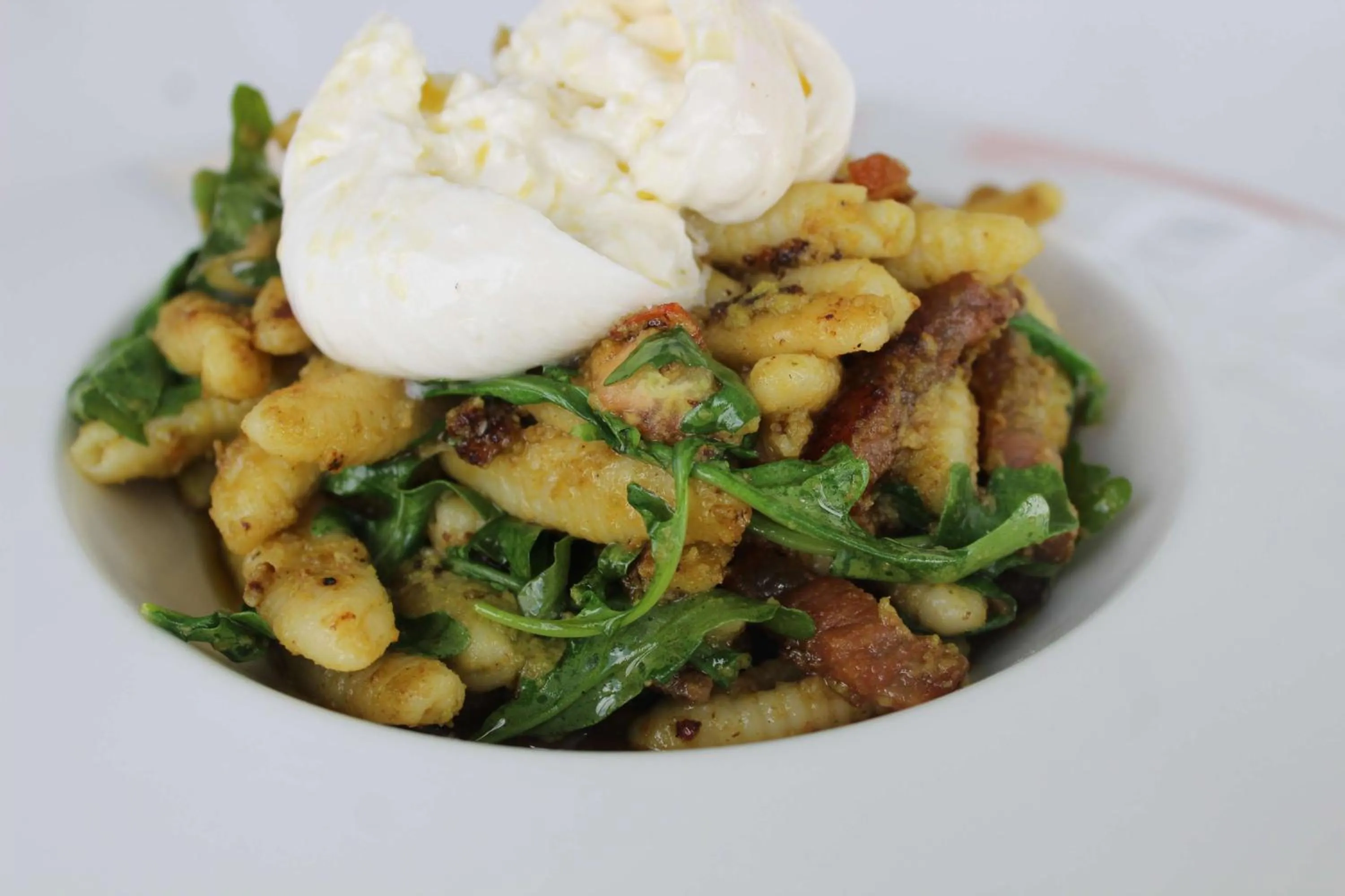 Restaurant/places to eat in The Rose Chicago, Tapestry Collection By Hilton