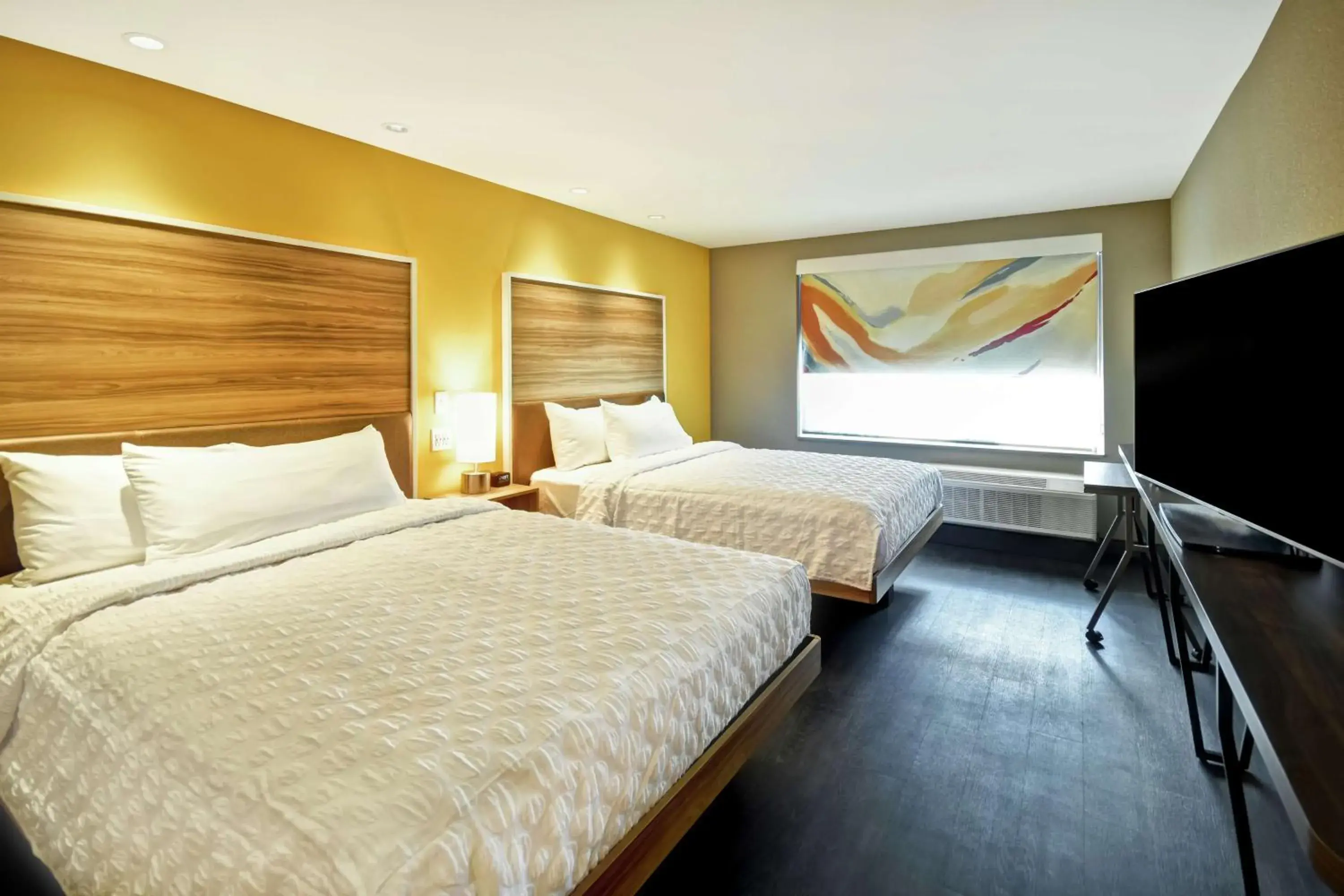 Queen Room with Two Queen Beds in Tru By Hilton Louisville Airport Queen Room with Two Queen Beds in Tru By Hilton Louisville Airport
