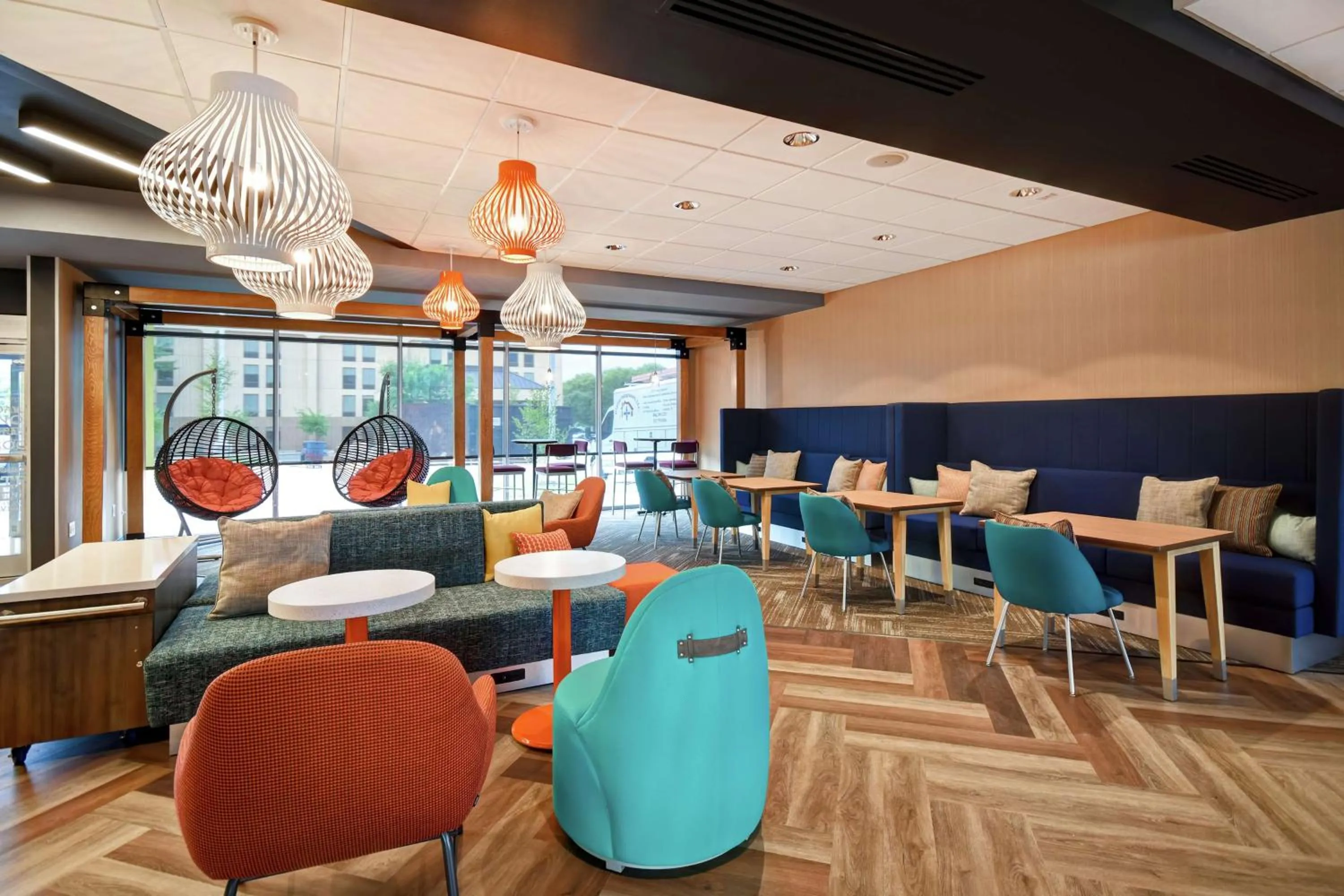 Lobby or reception in Tru By Hilton Louisville Airport