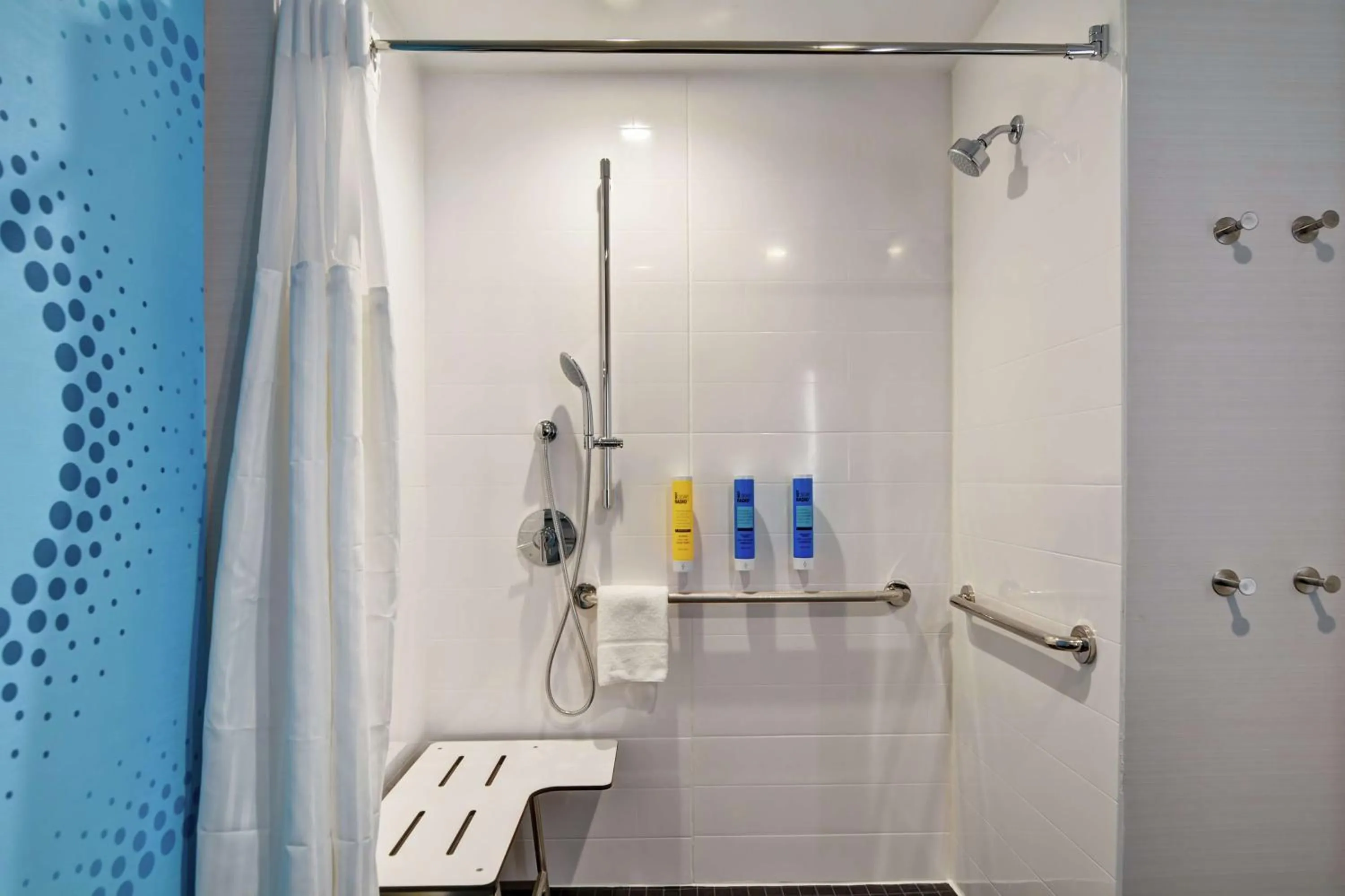 Bathroom in Tru By Hilton Shepherdsville Louisville South