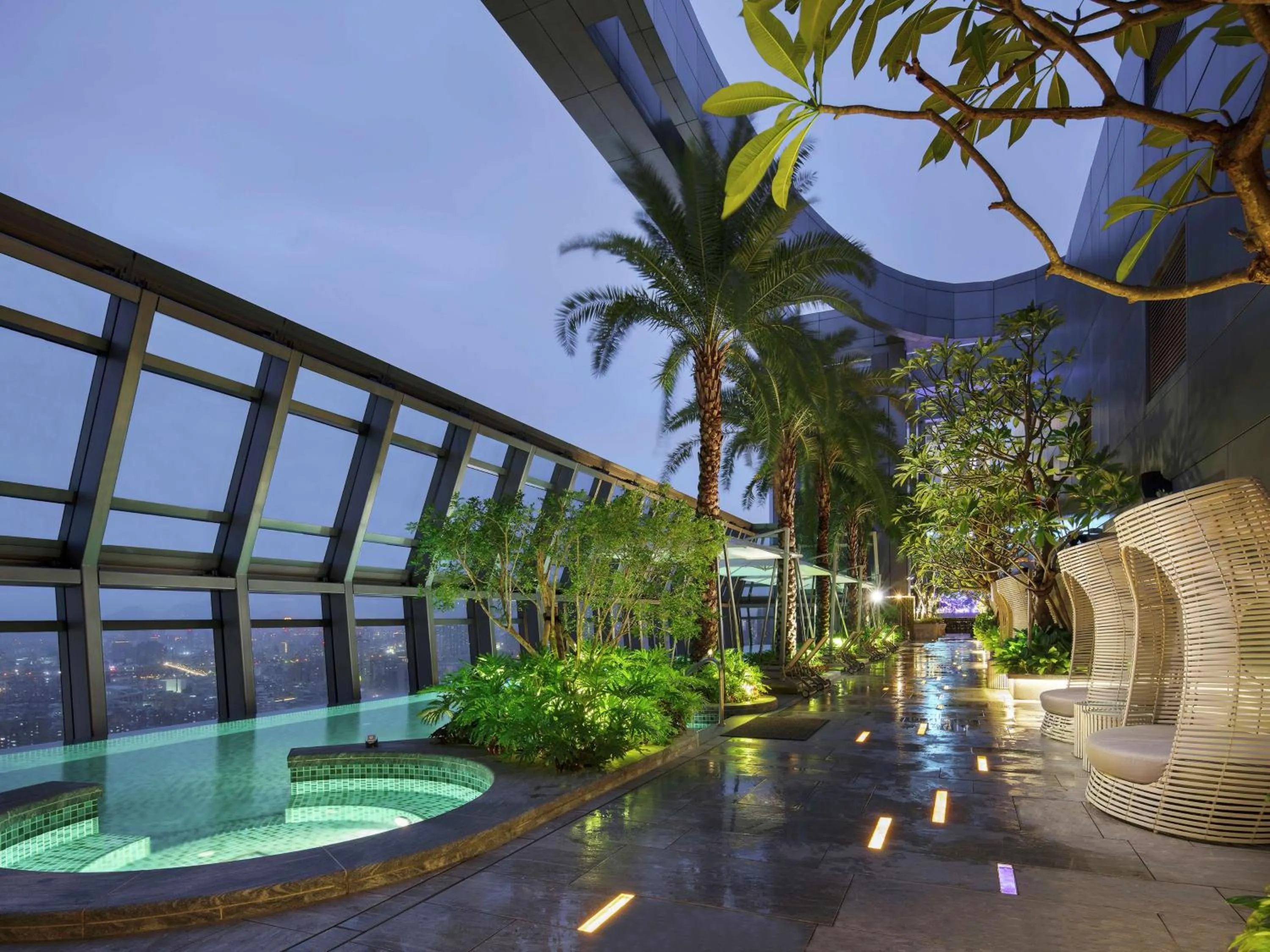 Pool view in Hilton Taipei Sinban