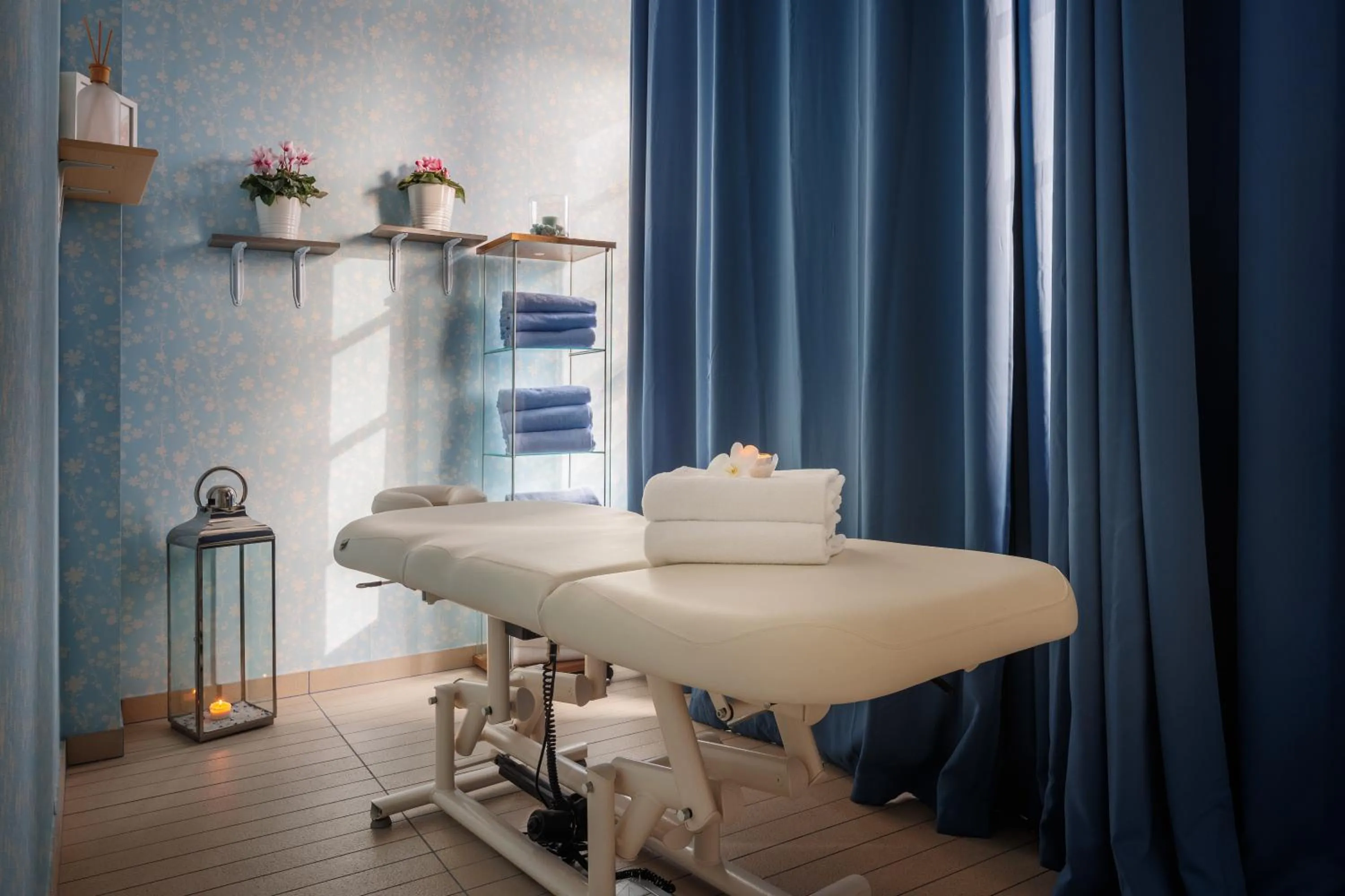 Spa and wellness centre/facilities, Bed in JR Hotels Bari Grande Albergo delle Nazioni