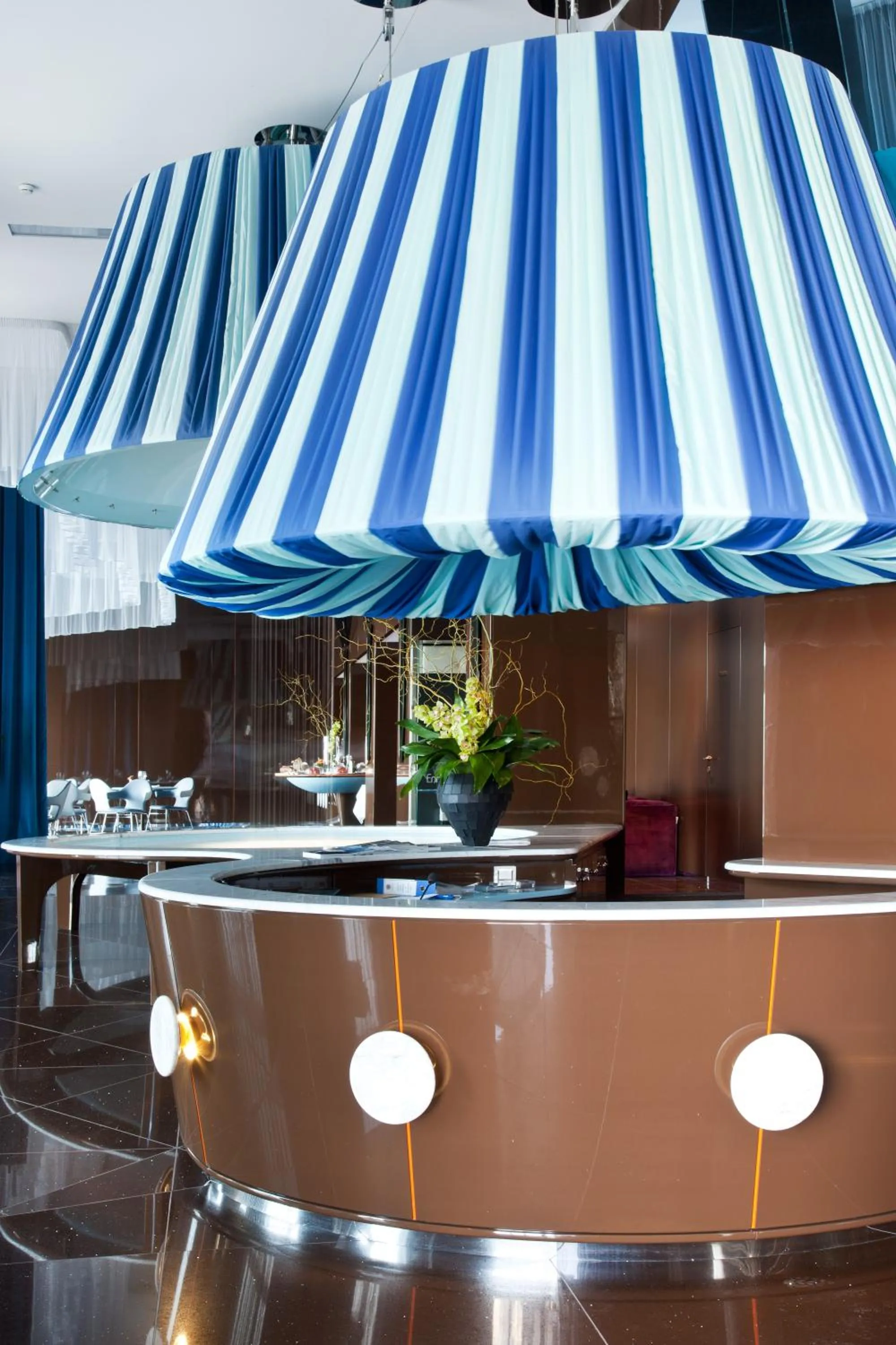 Lobby or reception in JR Hotels Bari Grande Albergo delle Nazioni