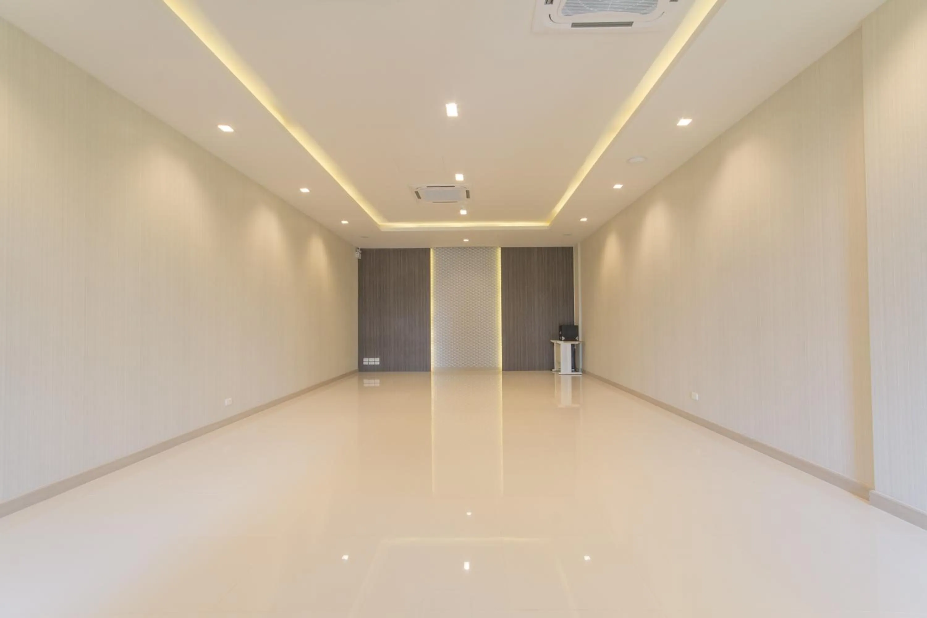 Meeting/conference room in Donchan Grand Hotel