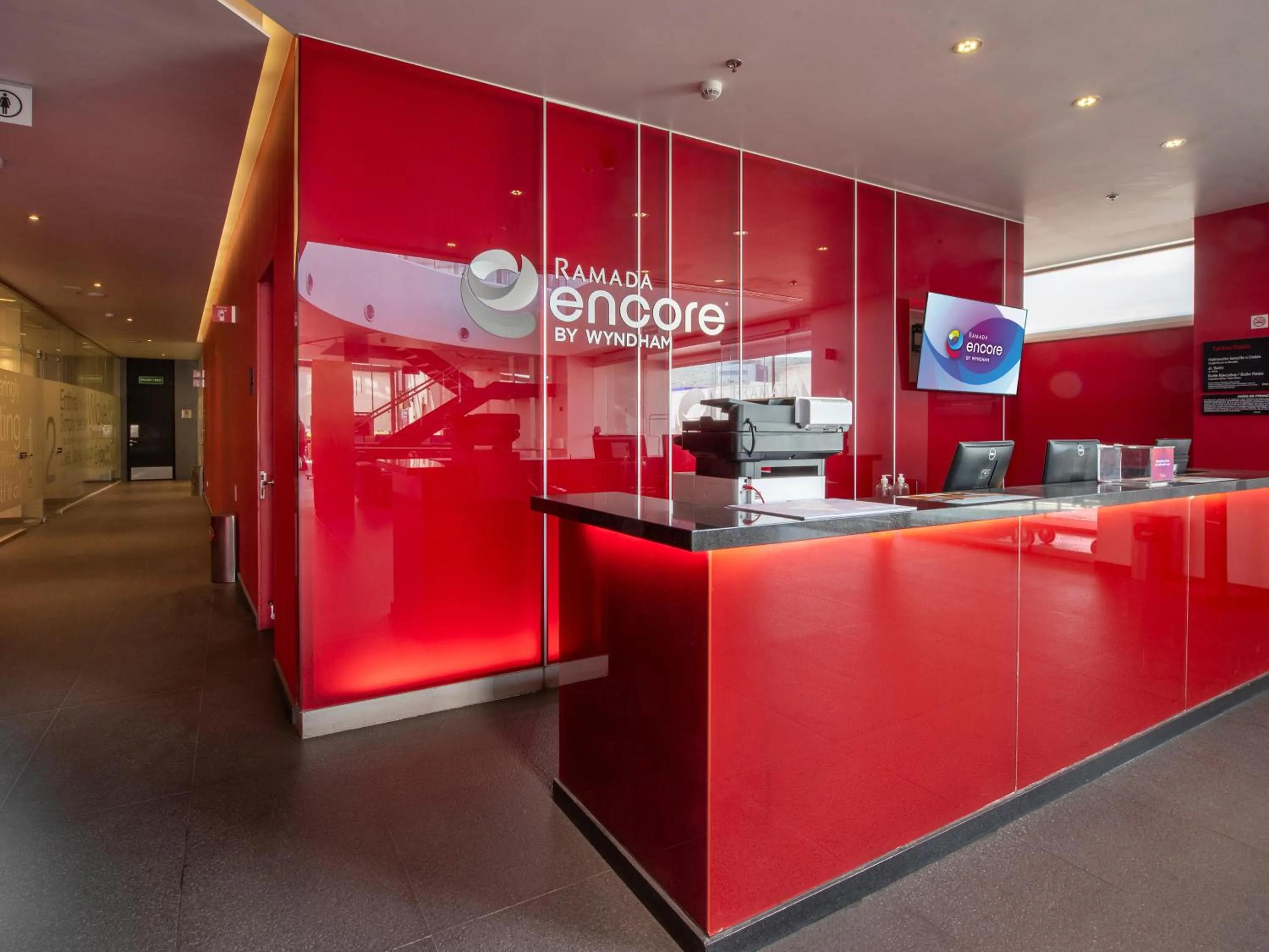 Lobby or reception in Ramada Encore by Wyndham Aguascalientes