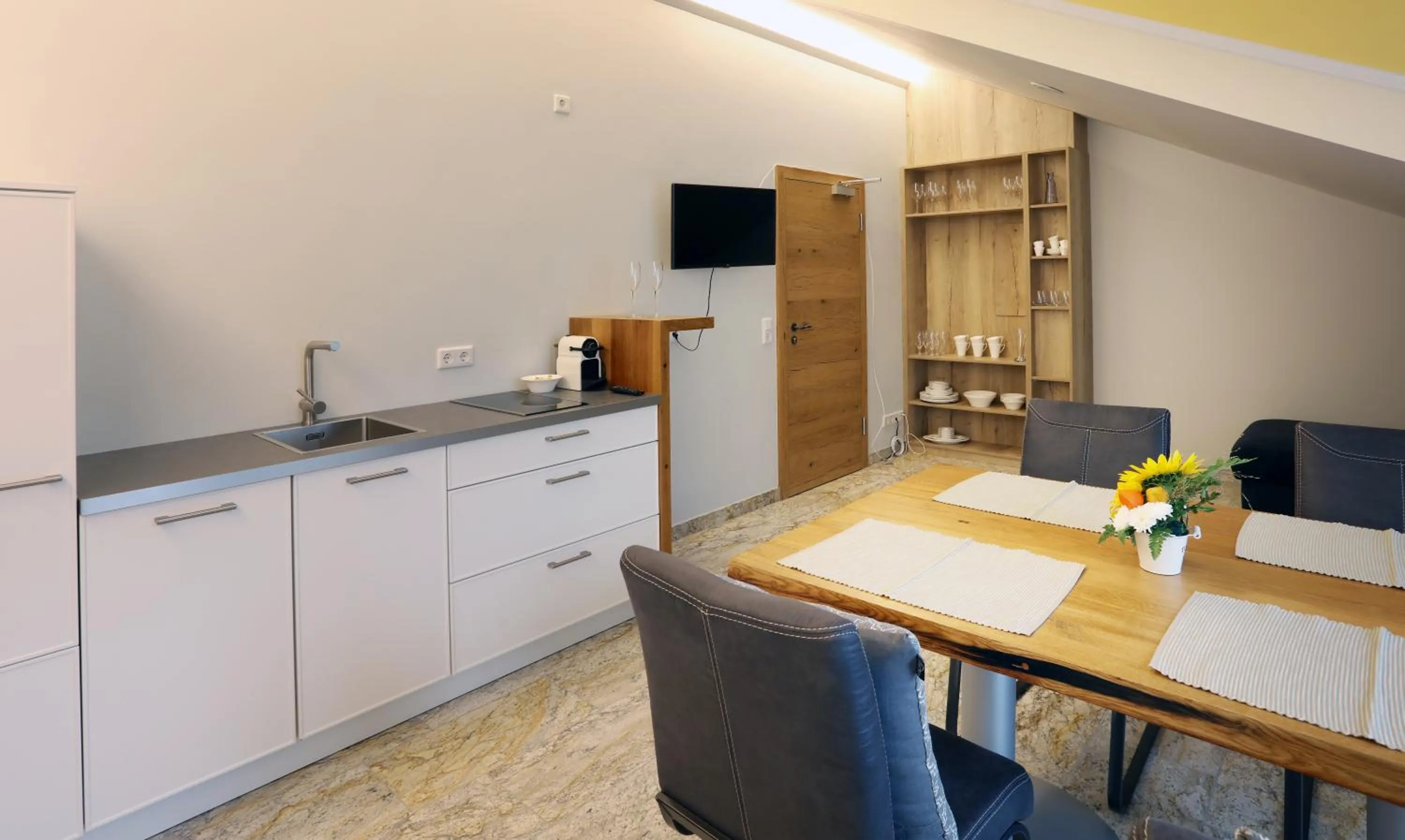 Kitchen or kitchenette in Gästehaus Alte Glaserei