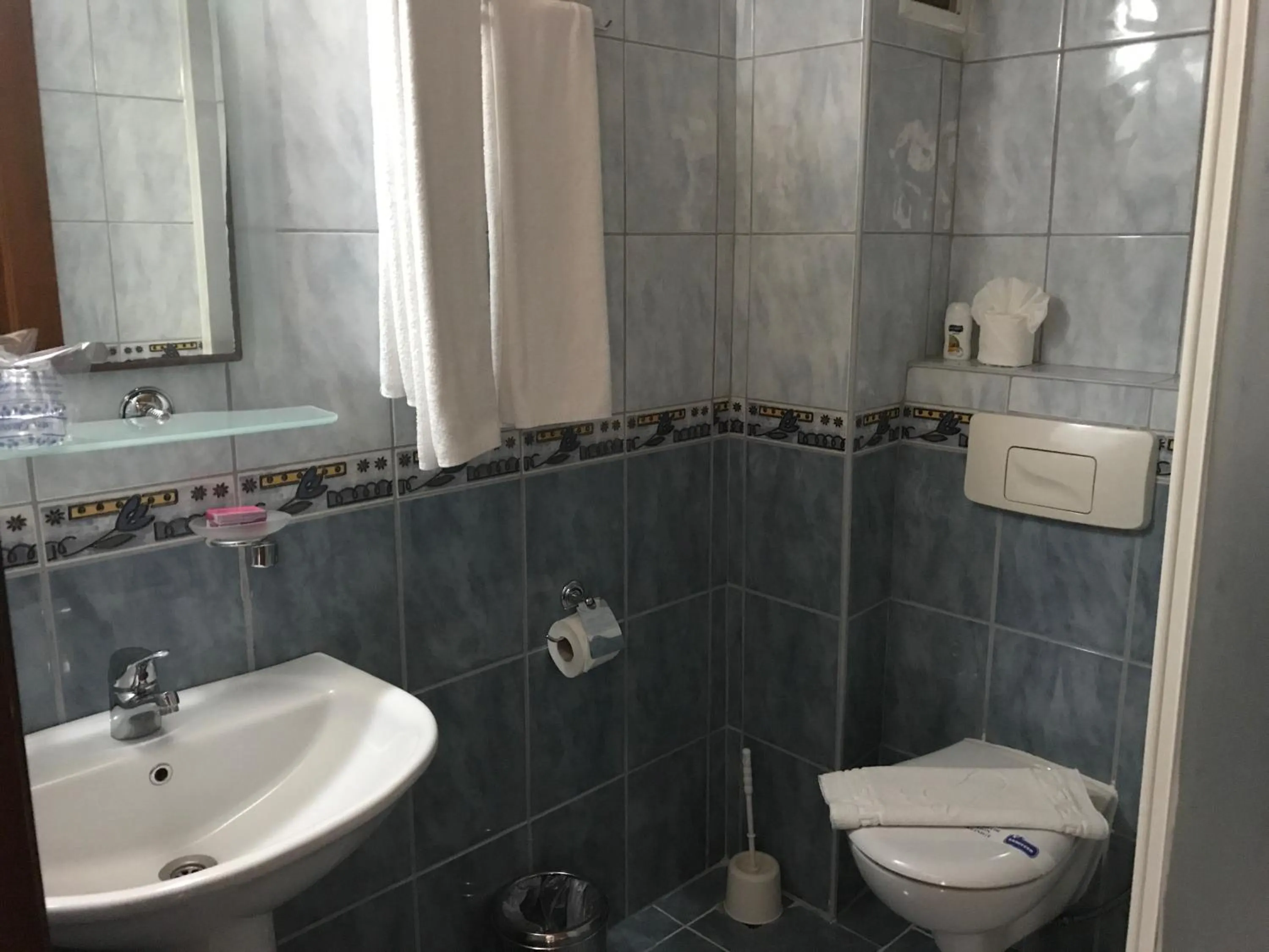 Bathroom in Muz Hotel