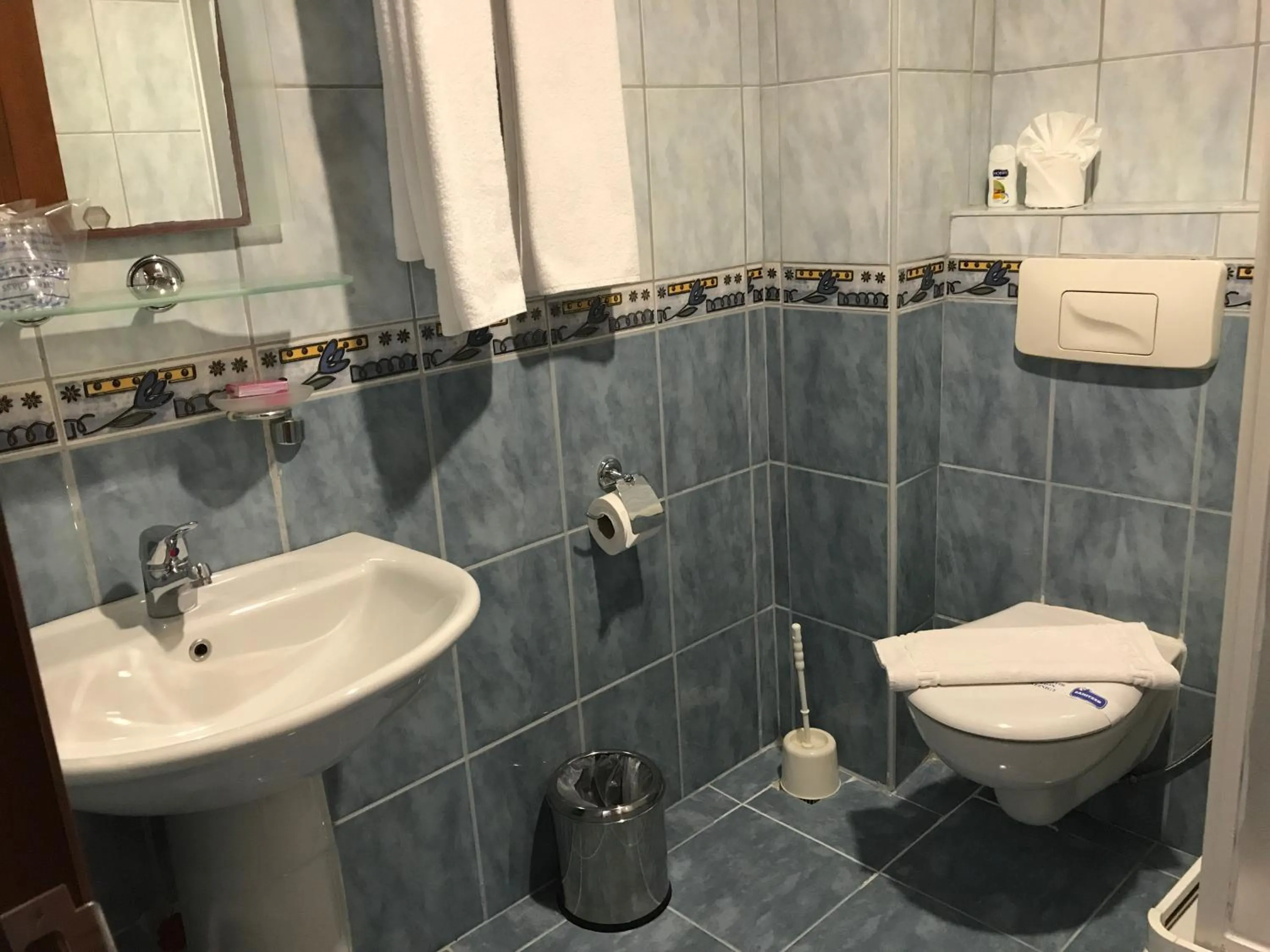 Bathroom in Muz Hotel