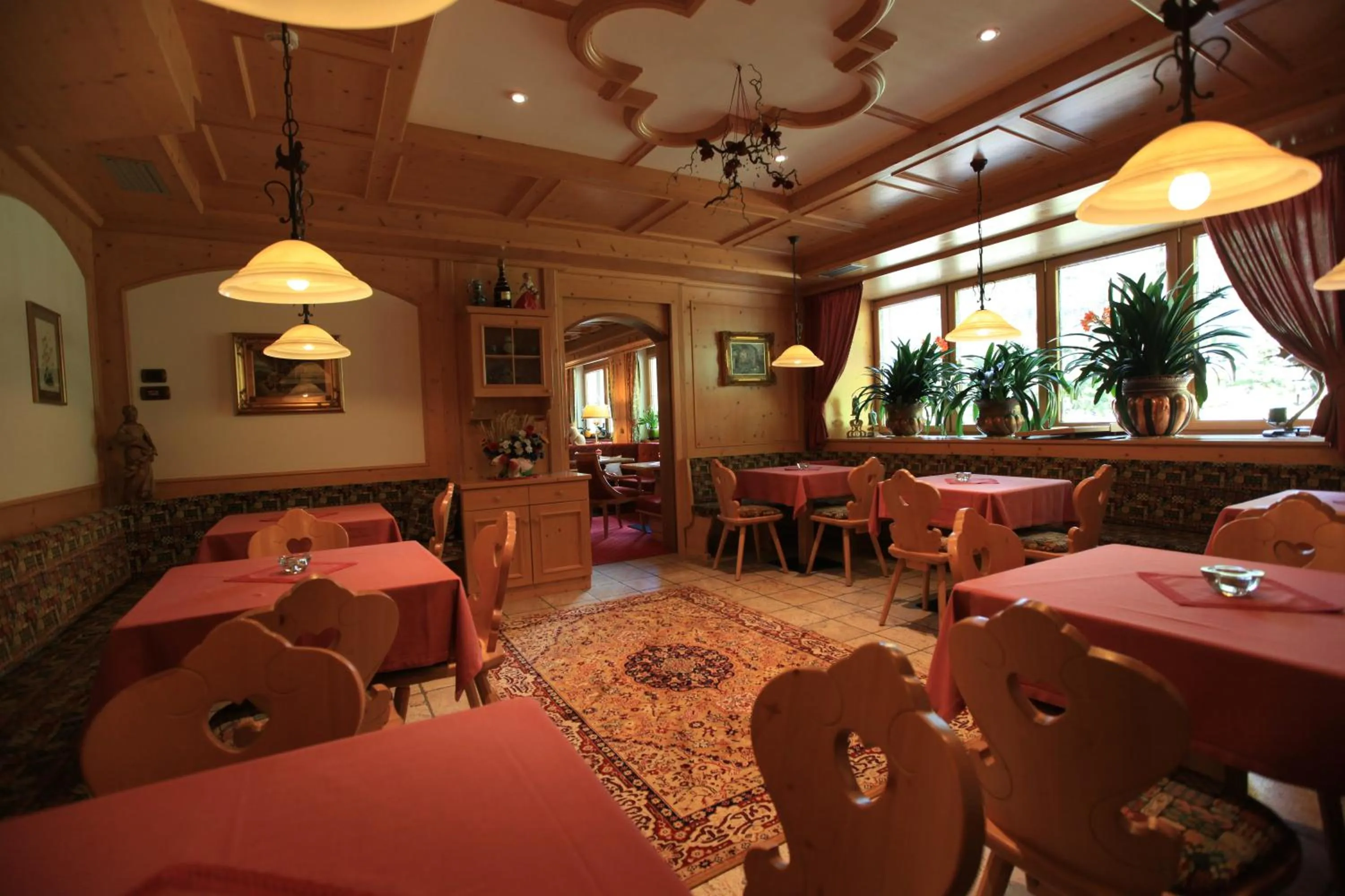 Lounge or bar in Hotel Cesa Tyrol