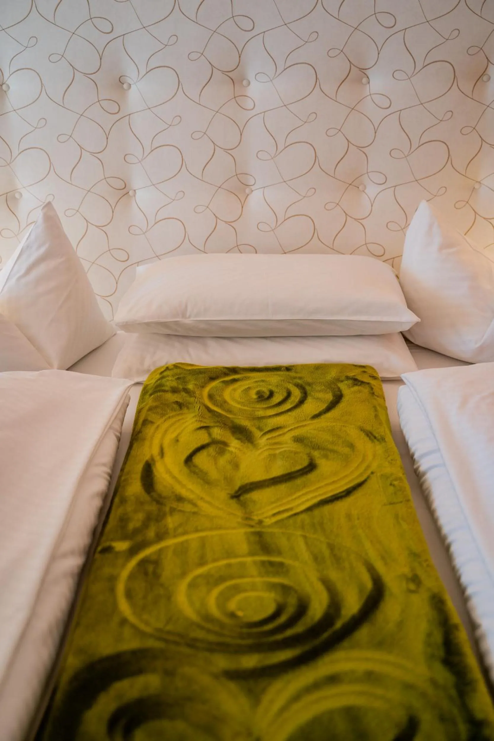 Bed in Hotel Cesa Tyrol