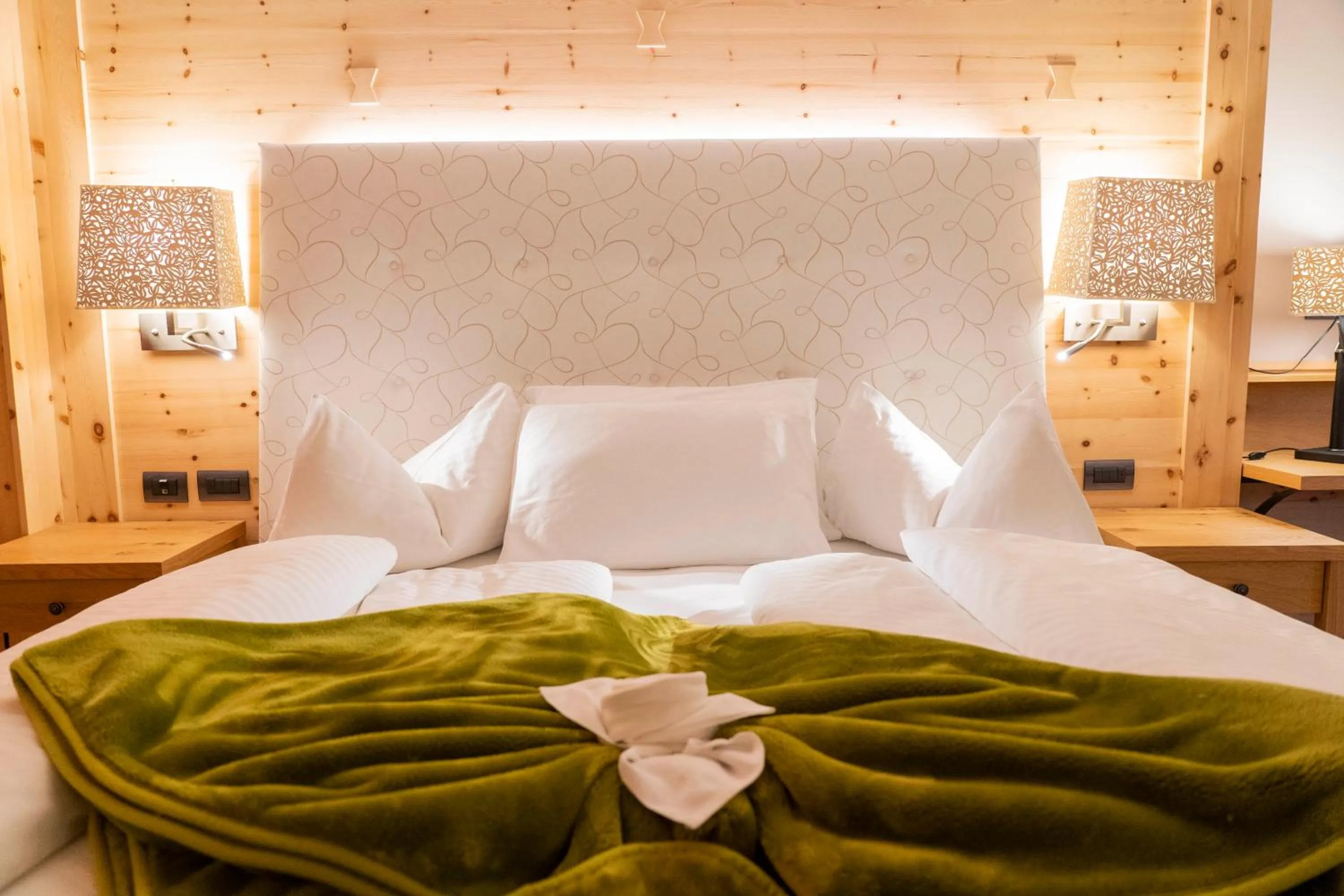 Bed in Hotel Cesa Tyrol