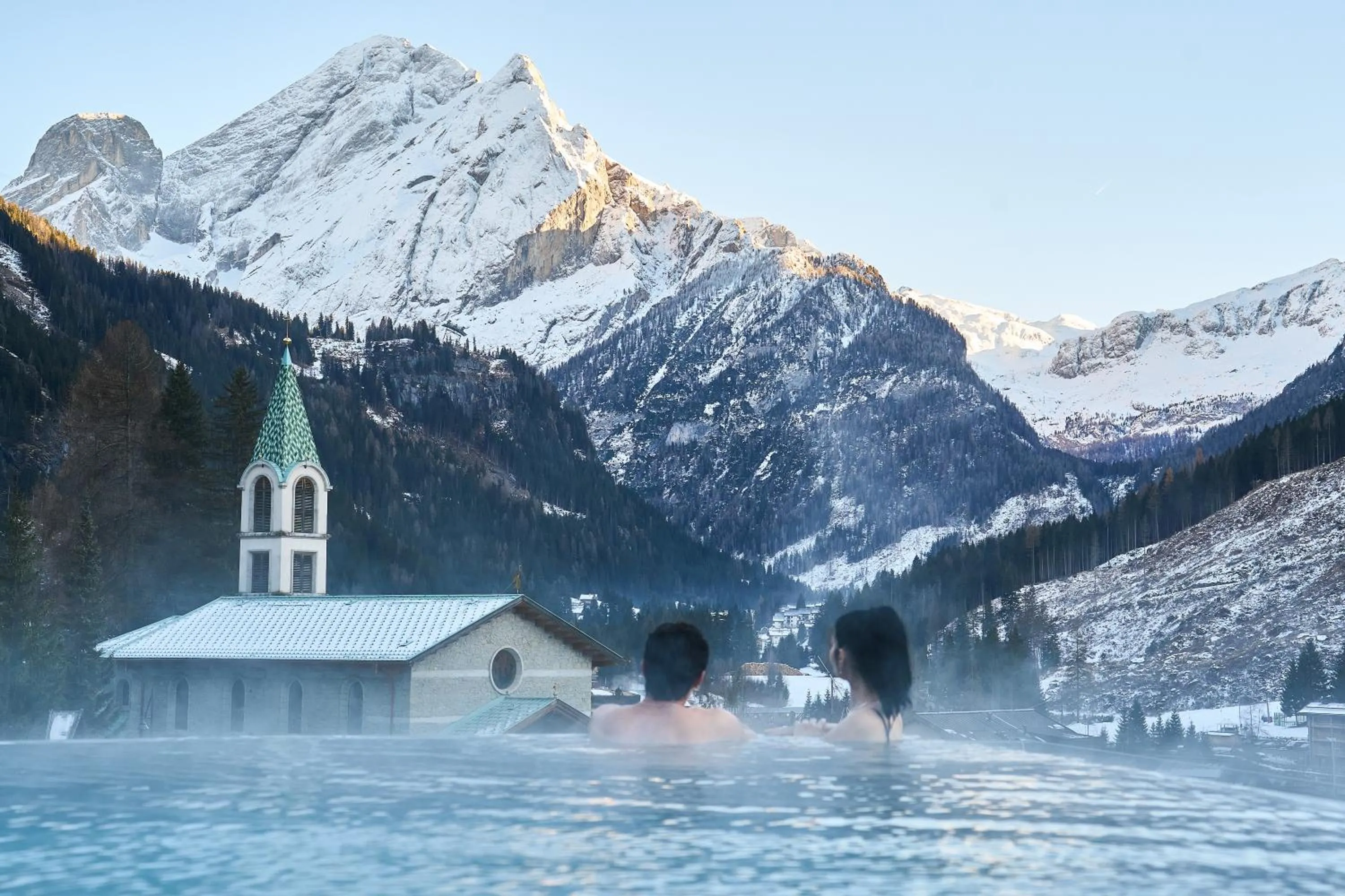 Swimming pool in Hotel Cesa Tyrol