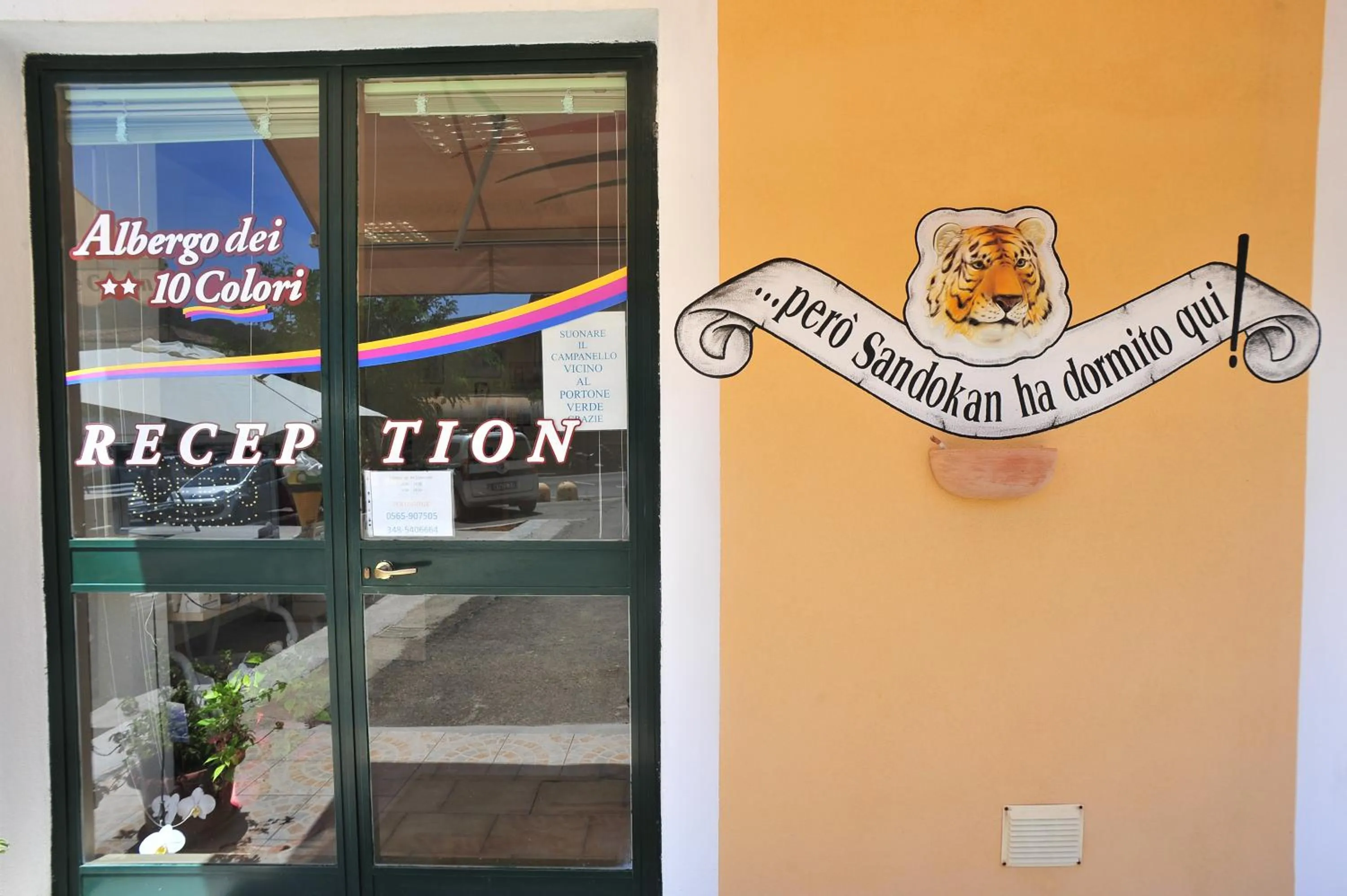 Lobby or reception in Albergo Dei 10 Colori