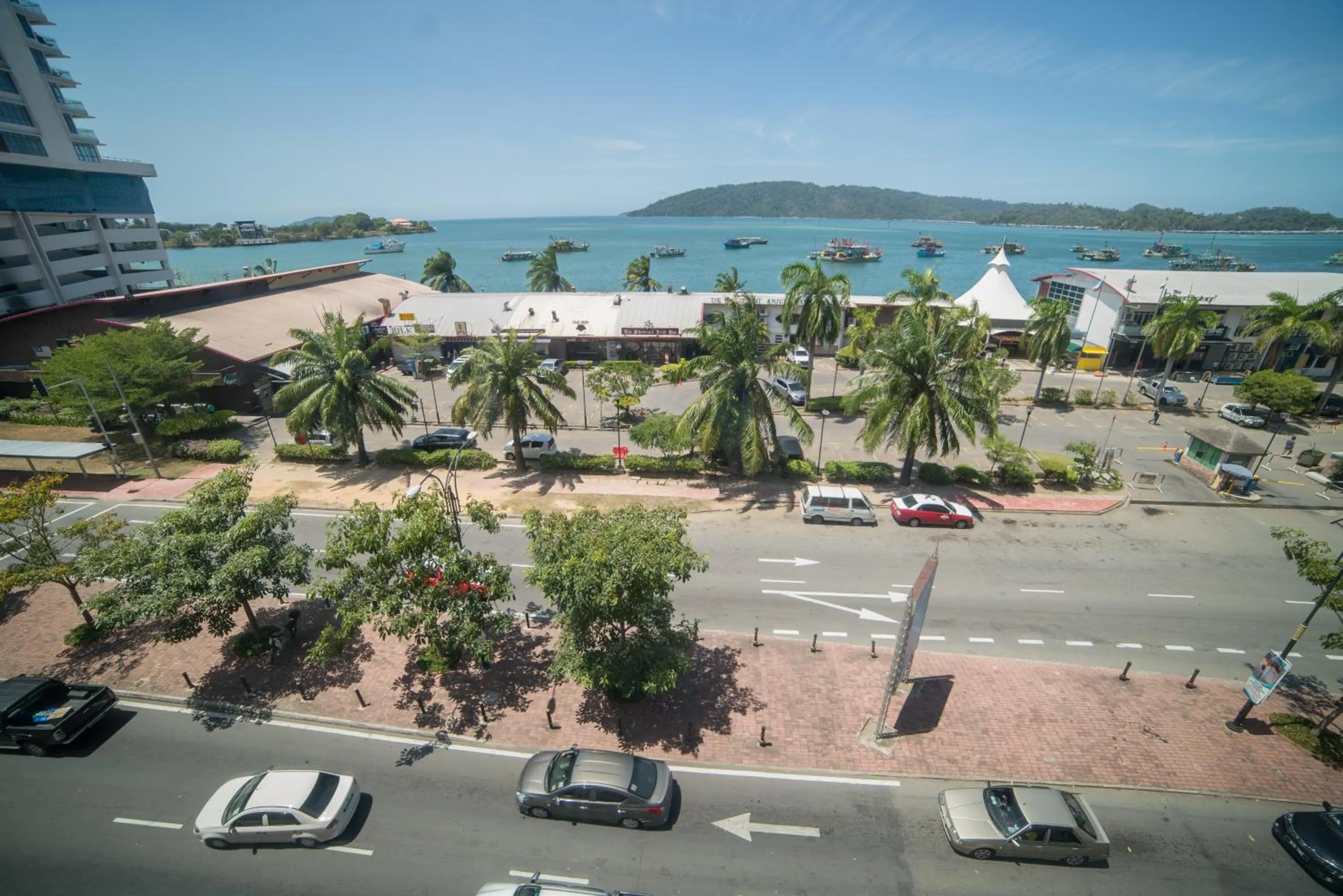 Homy Seafront Hostel