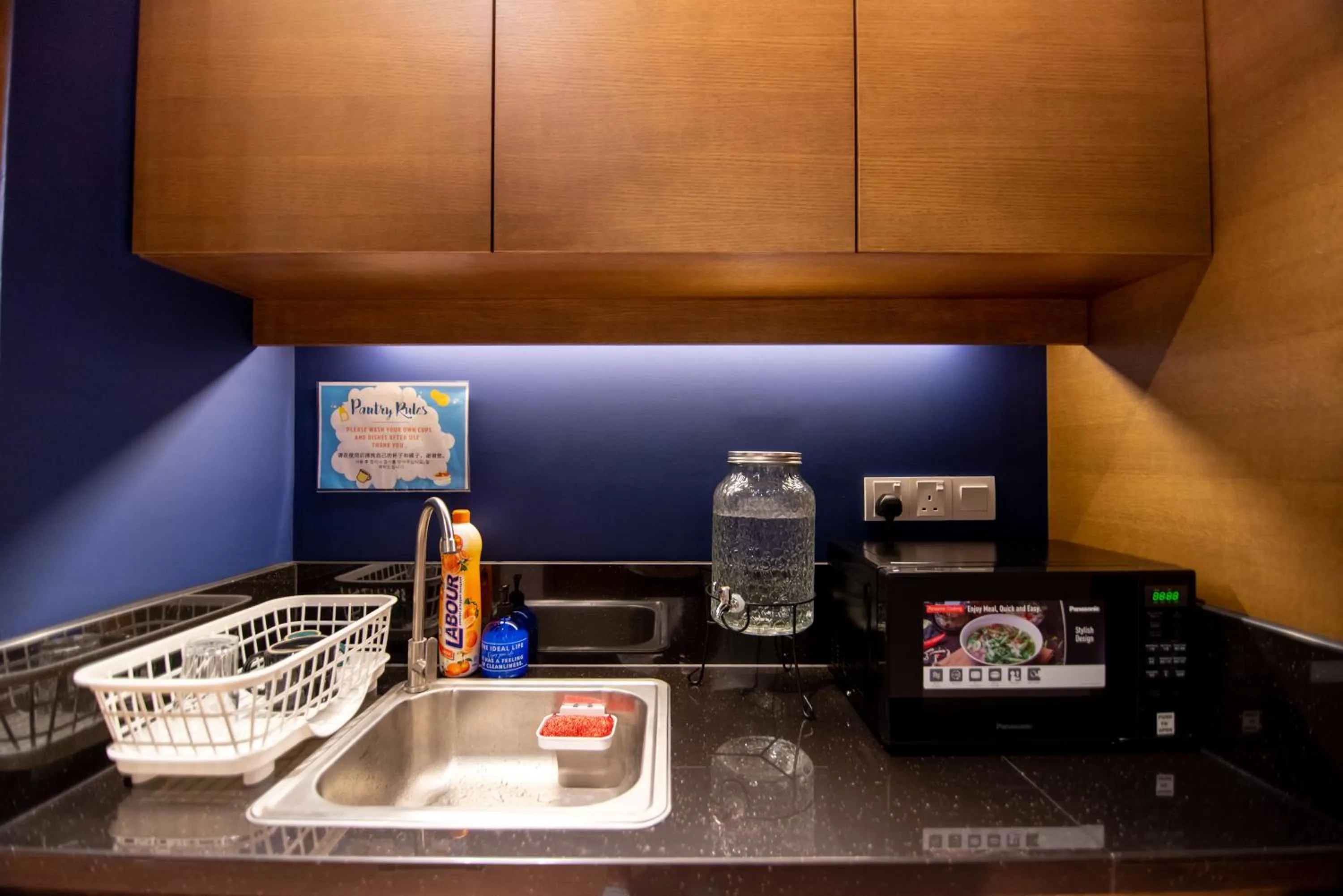 Homy Seafront Hostel