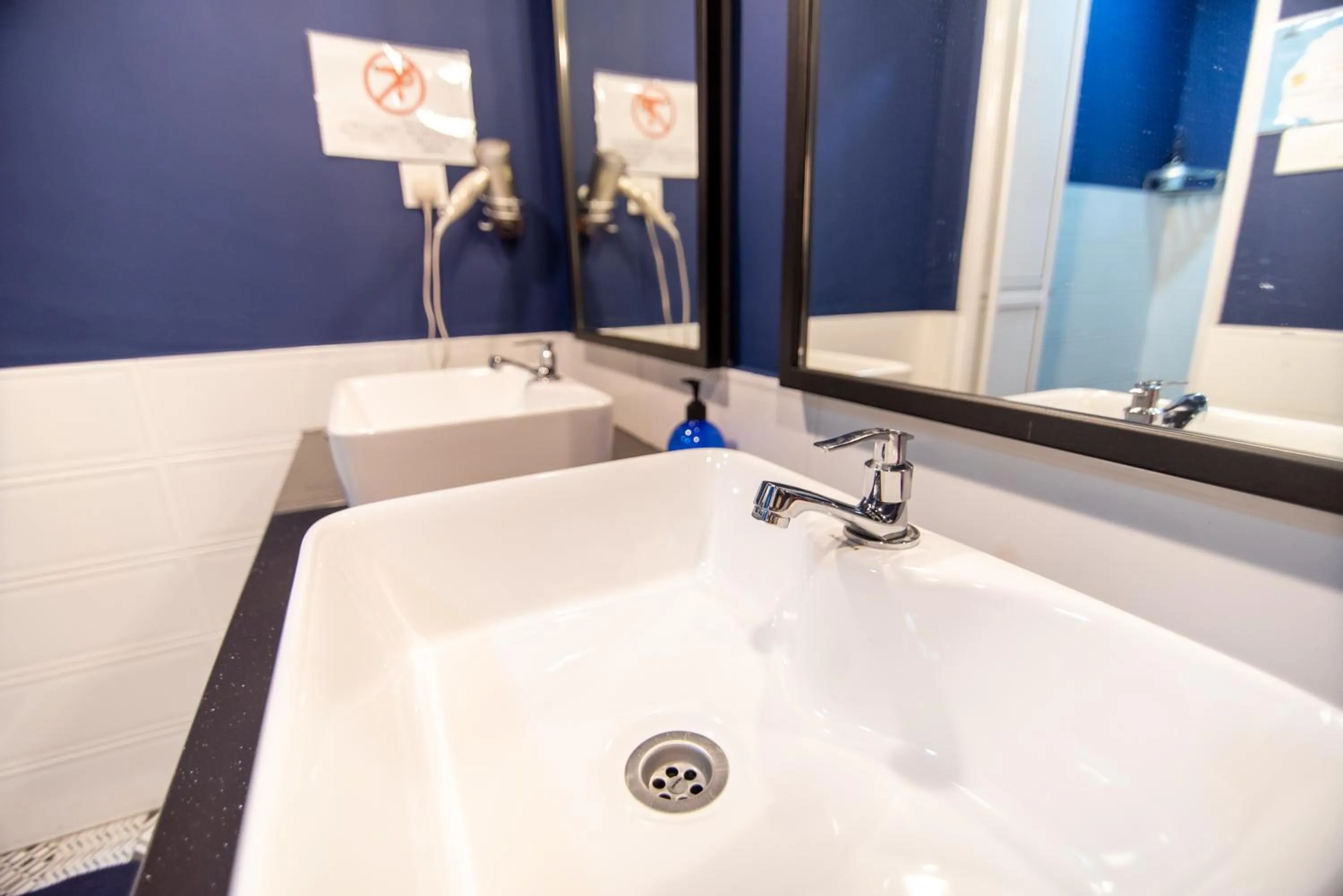 Homy Seafront Hostel