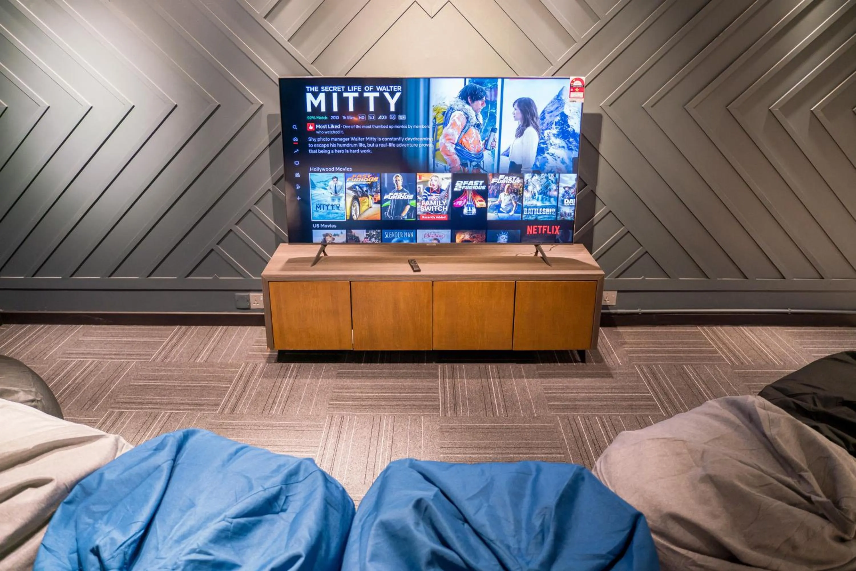 Homy Seafront Hostel