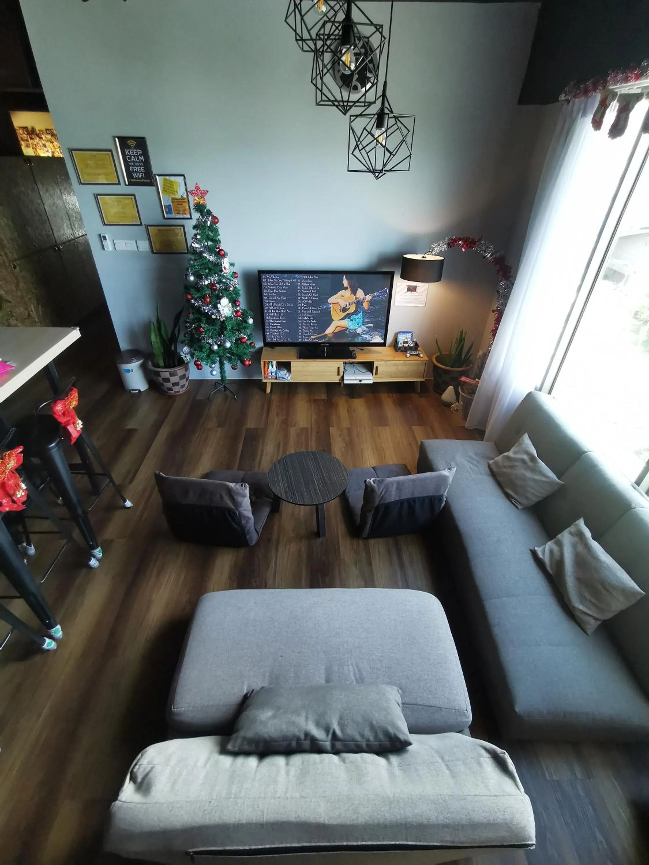 Homy Seafront Hostel