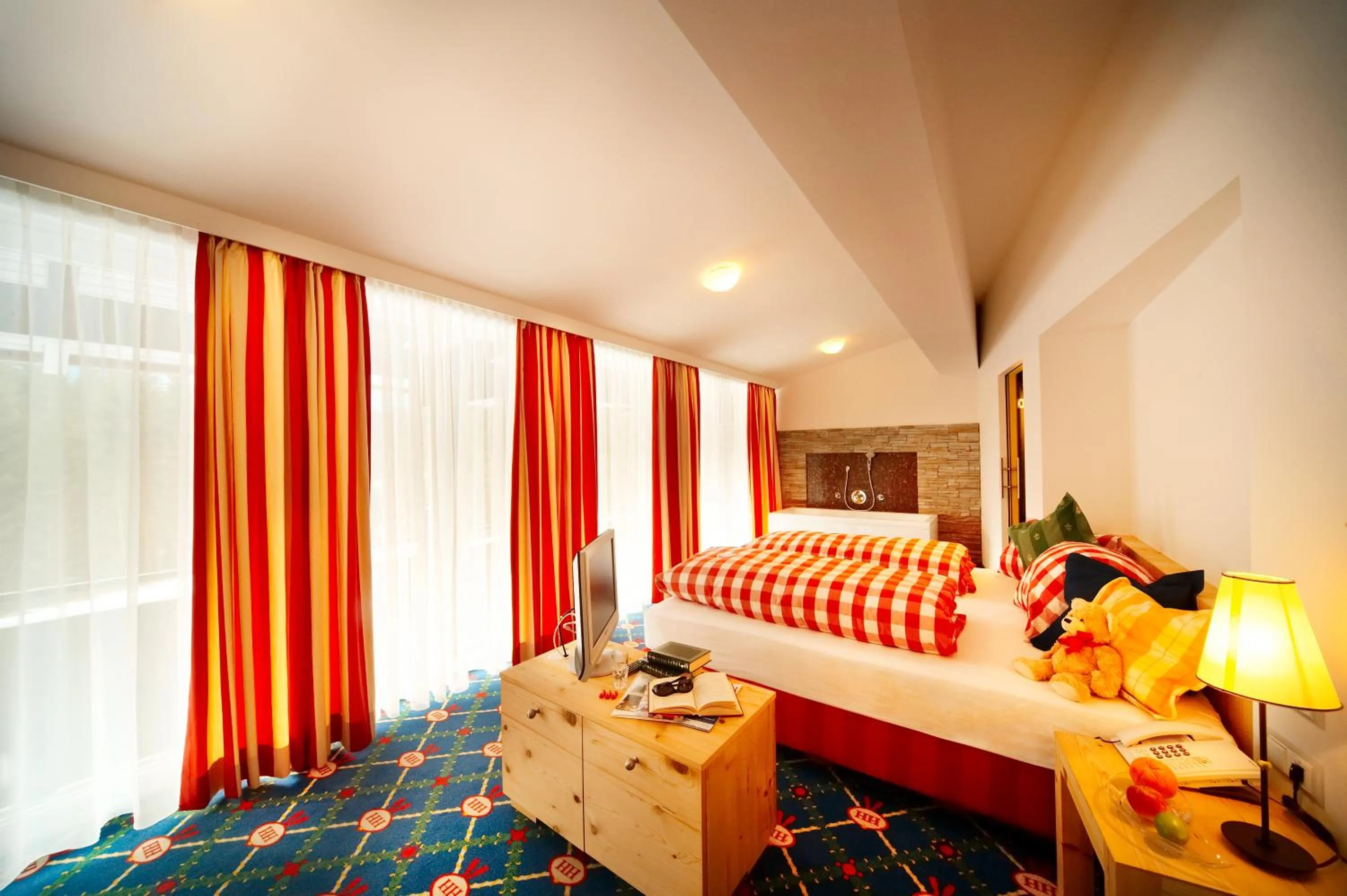 Photo of the whole room, Bed in Hotel Hubertus