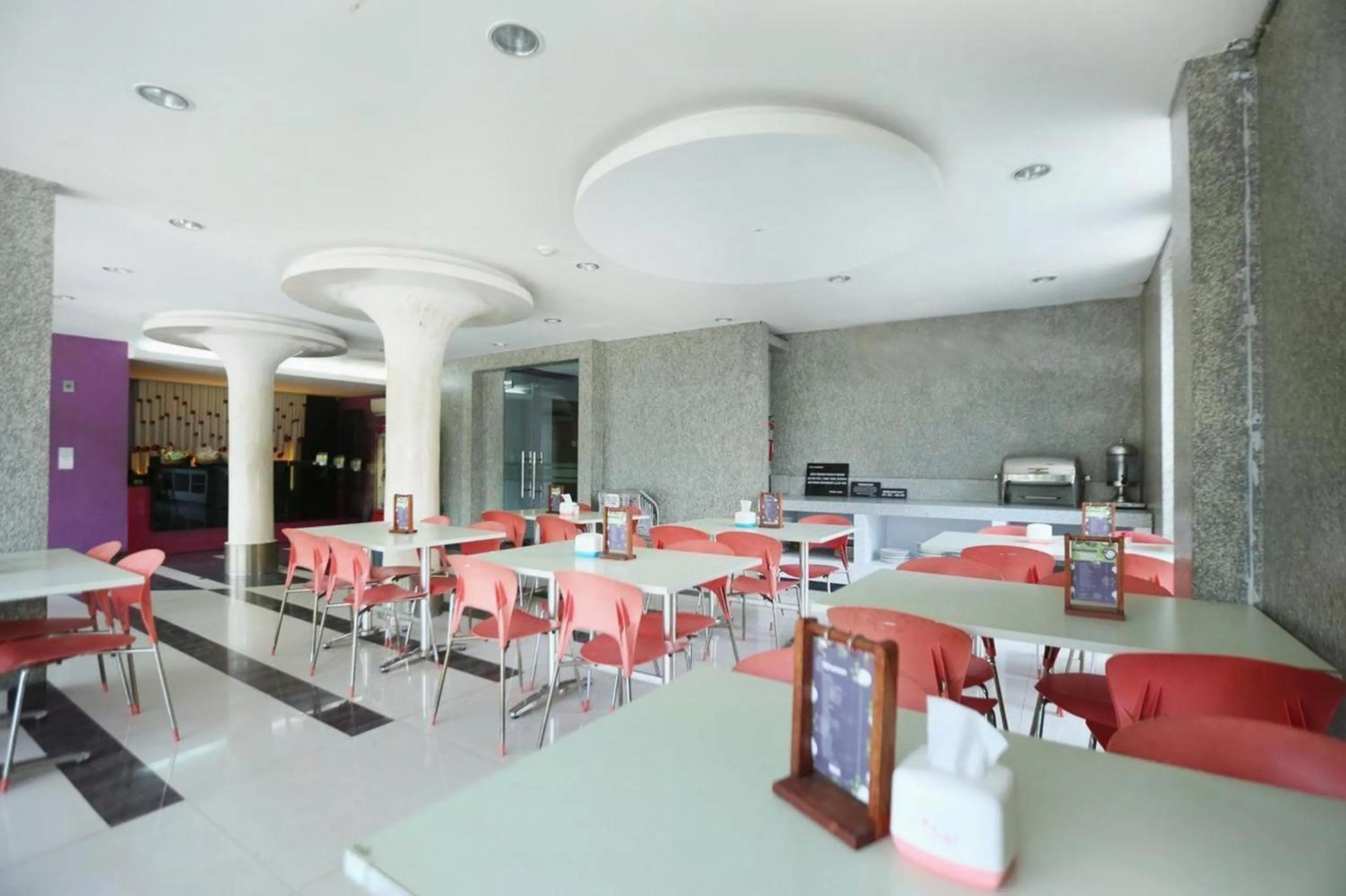 Restaurant/places to eat in Collection O Manggis Inn