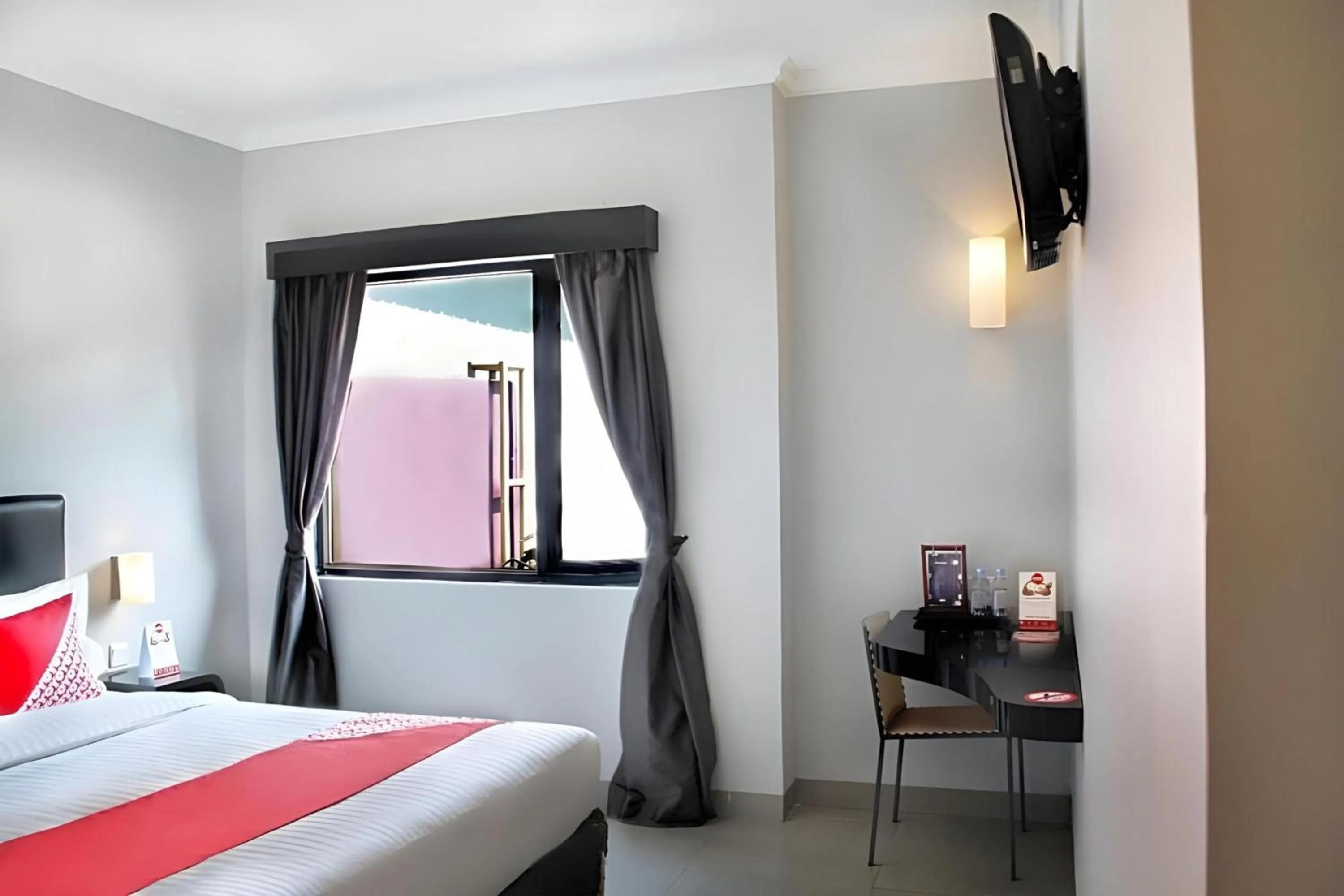 Photo of the whole room in Collection O Manggis Inn