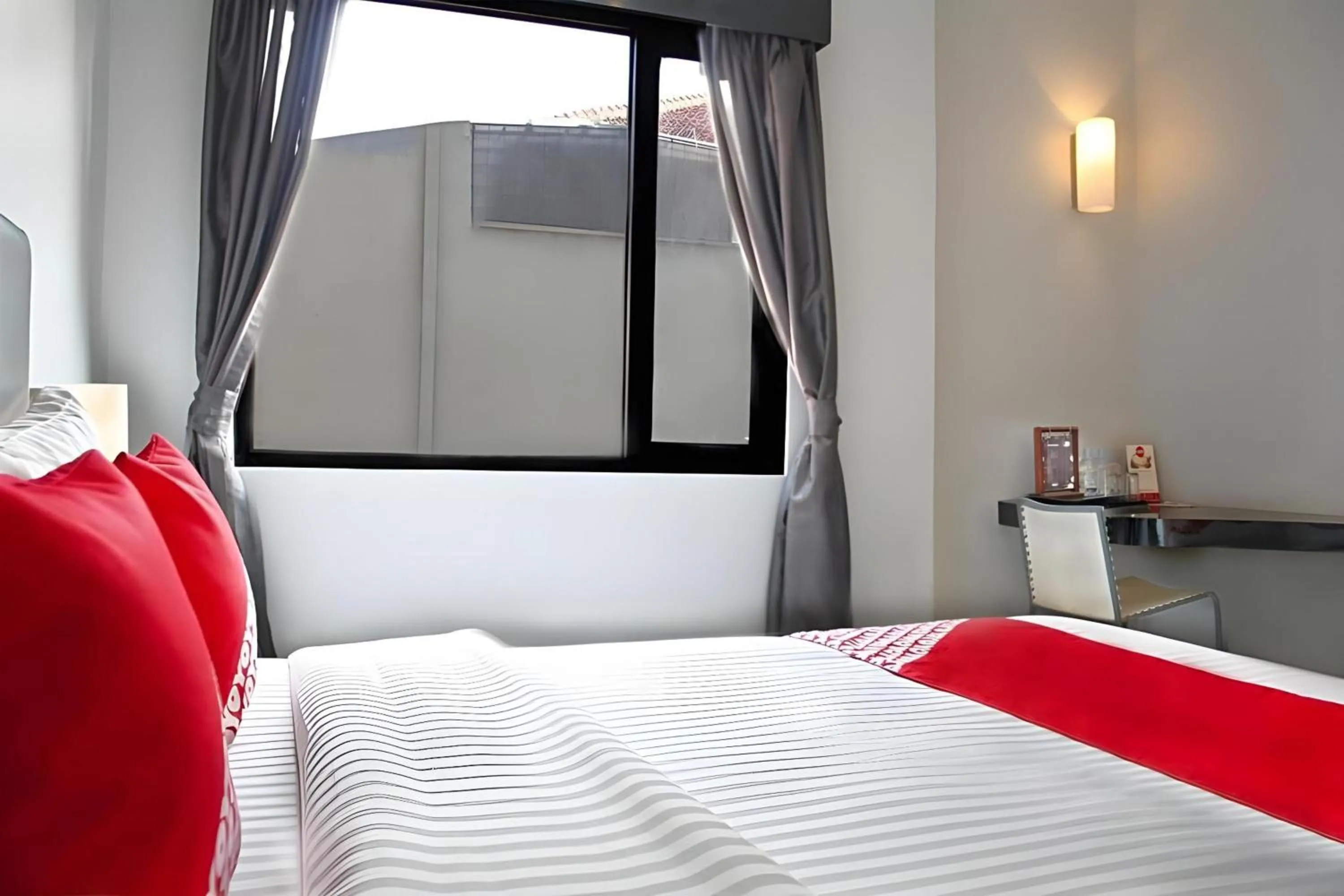 Photo of the whole room in Collection O Manggis Inn