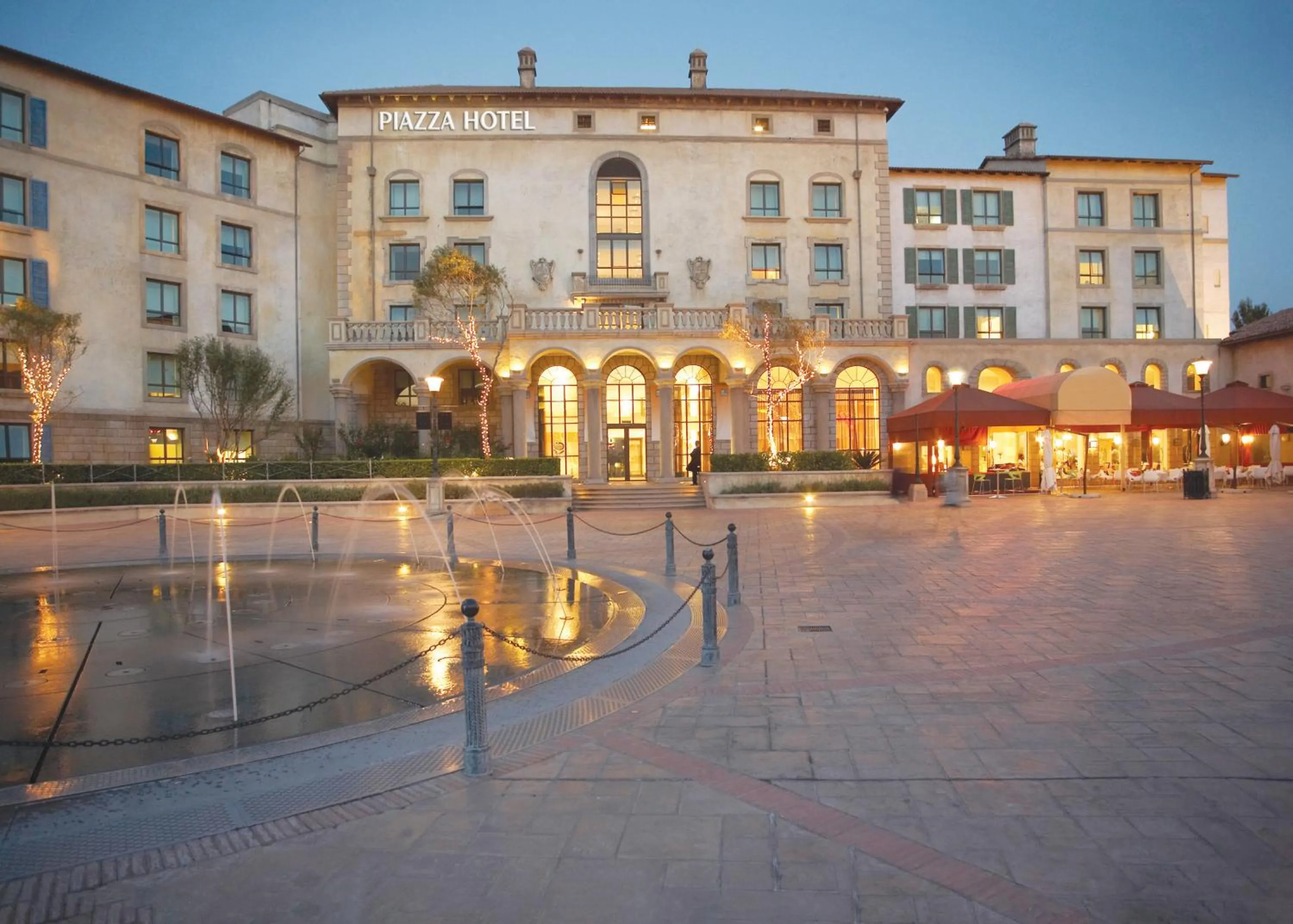 Property building in Piazza Hotel Montecasino