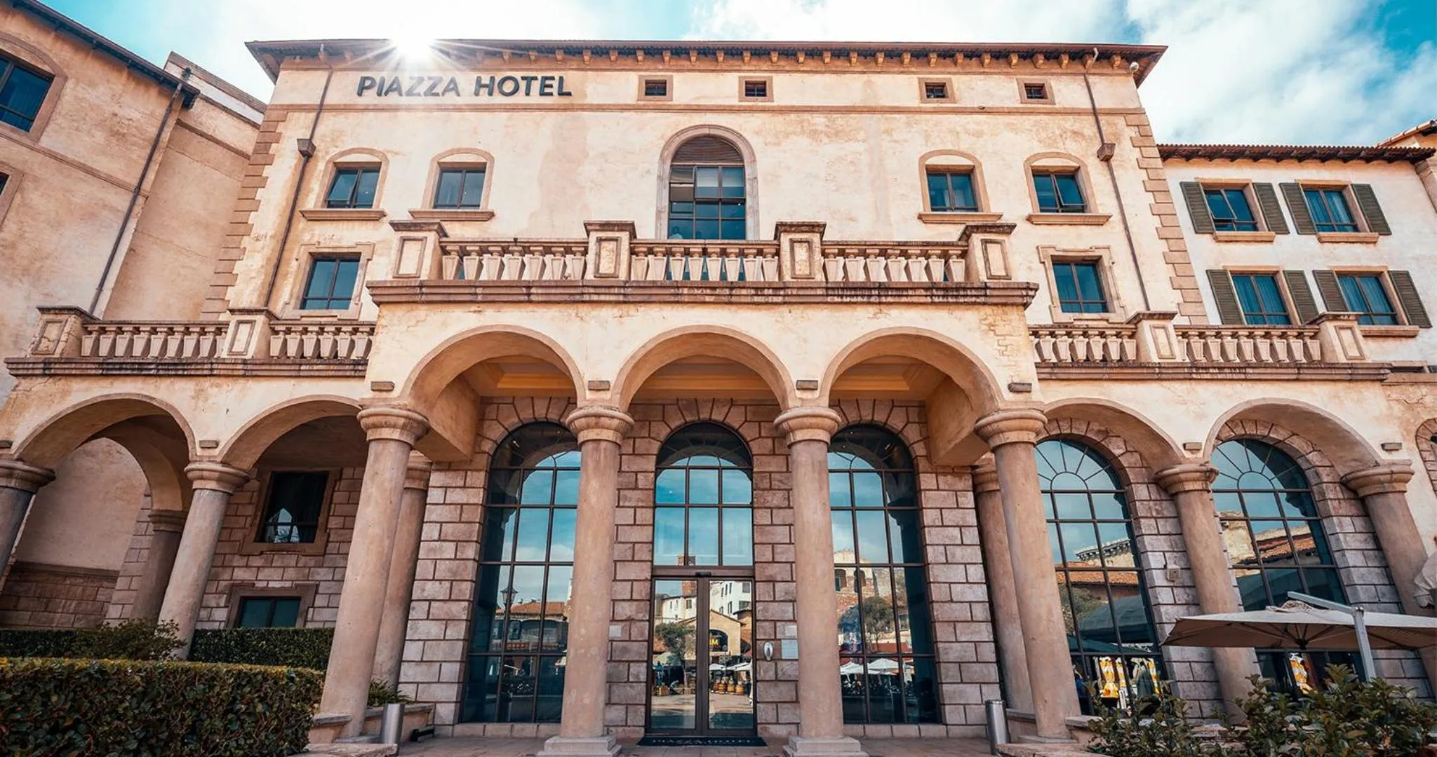 Property building in Piazza Hotel Montecasino