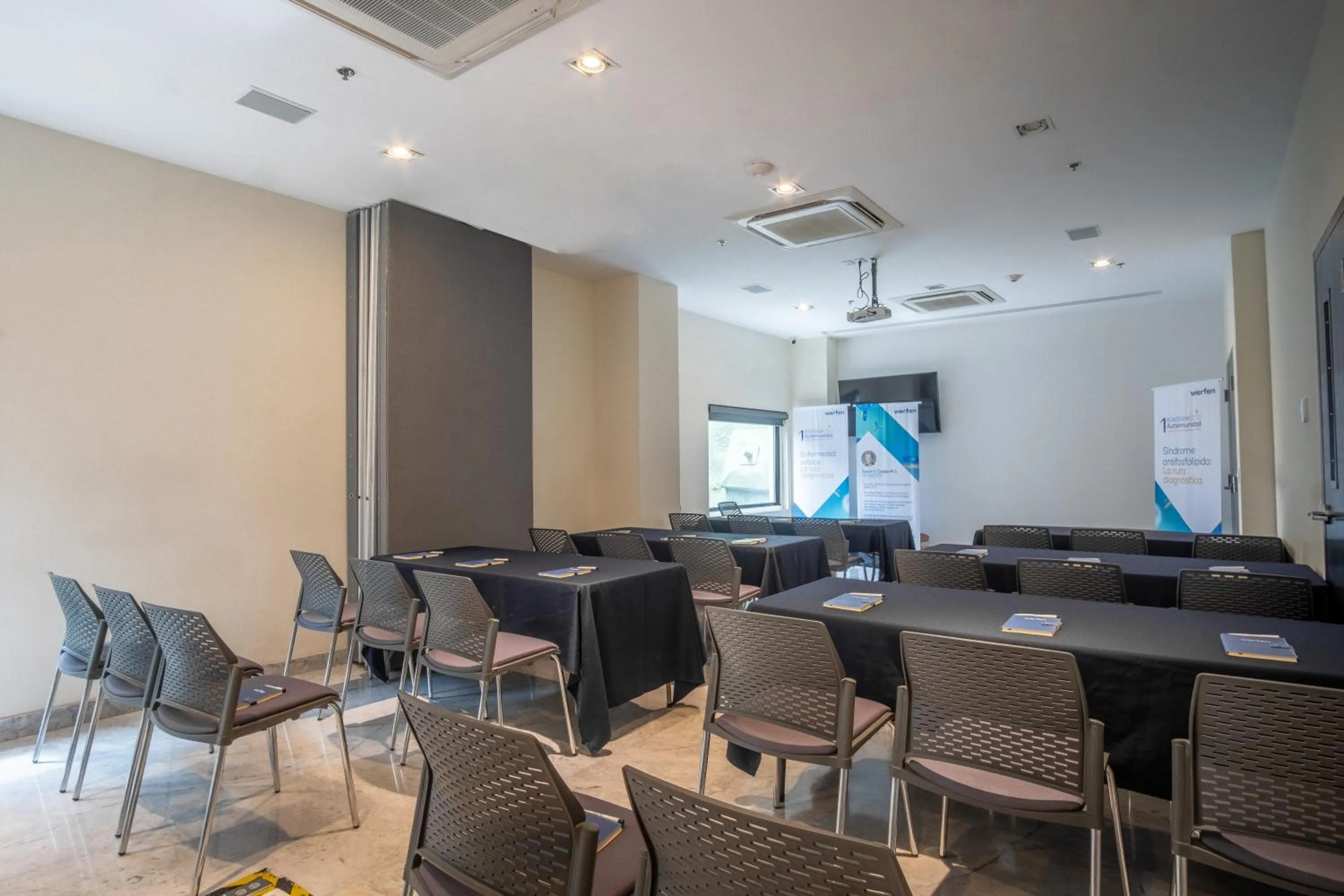 Meeting/conference room in Radisson Hotel Monterrey San Jeronimo