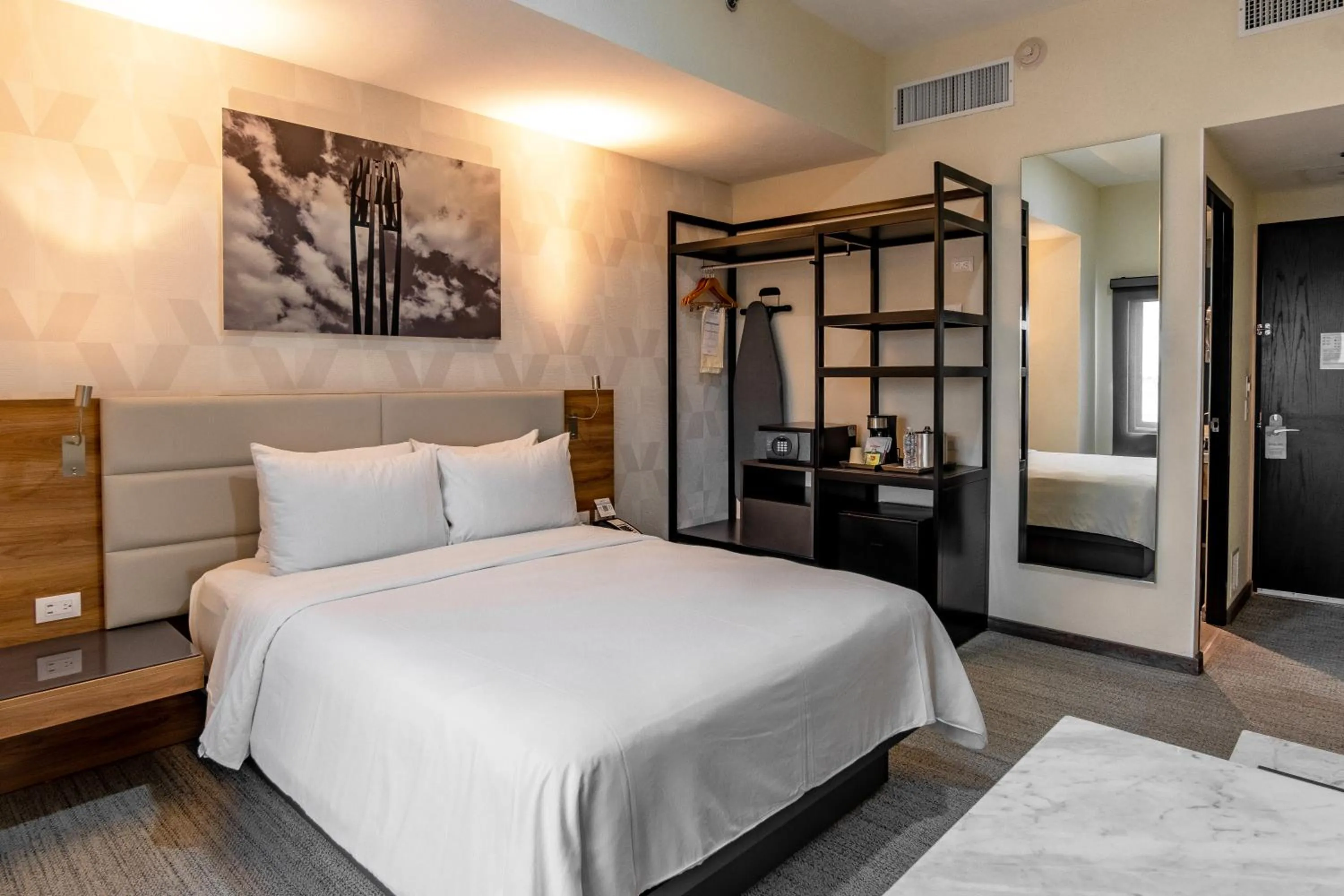 Bedroom, Bed in Radisson Hotel Monterrey San Jeronimo