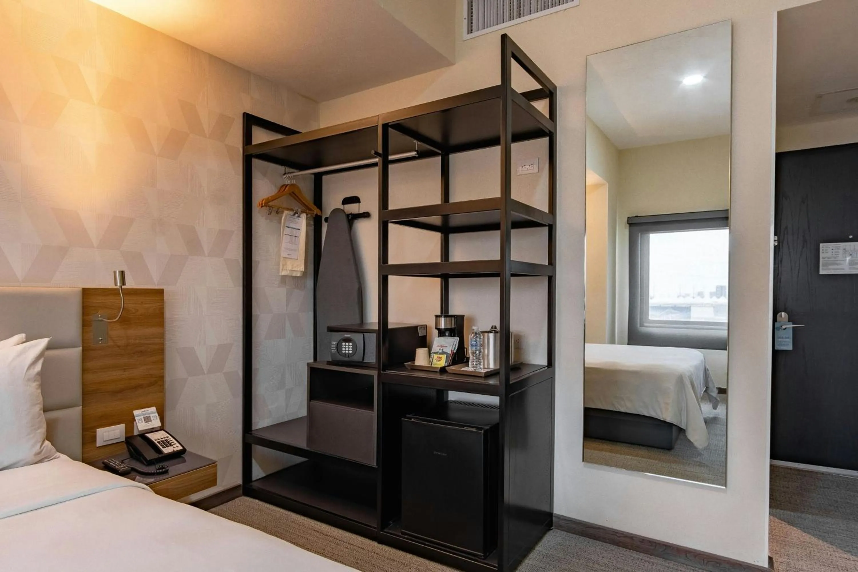 Photo of the whole room, Bed in SJ Grand Hotel Monterrey