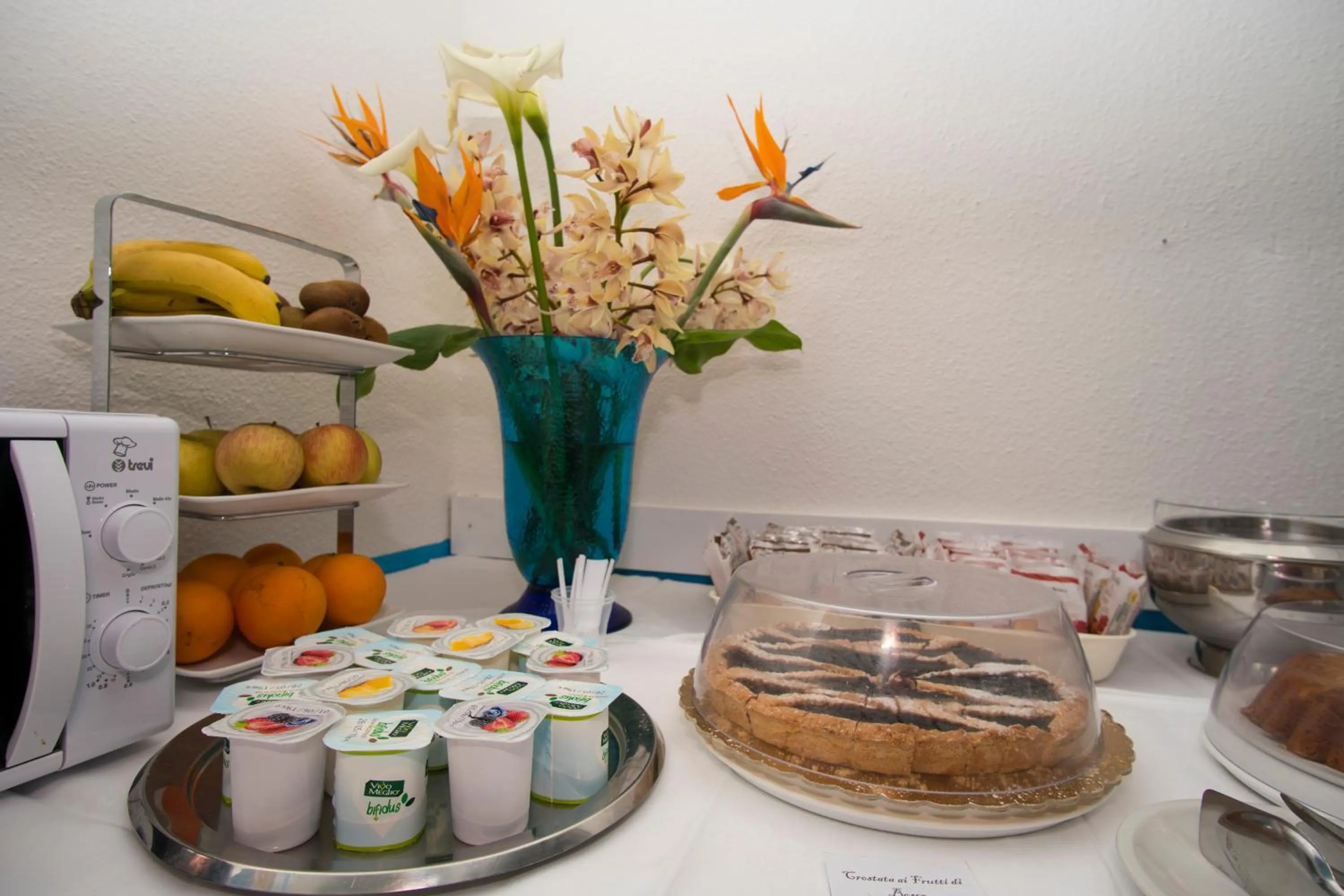 Continental breakfast in Delfino