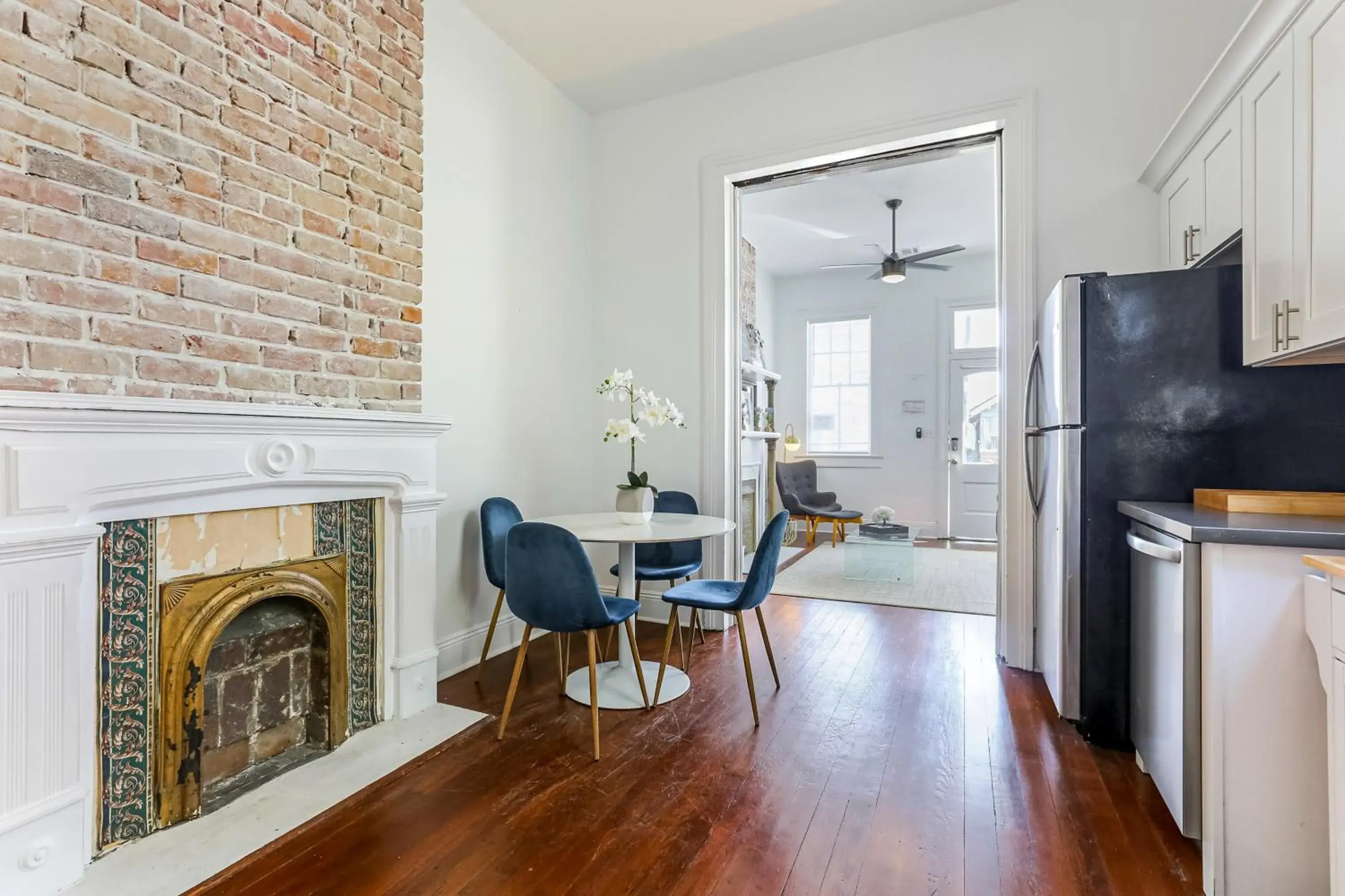 Two-Bedroom Apartment in Private 2BR in Uptown by Hosteeva Two-Bedroom Apartment in Private 2BR in Uptown by Hosteeva