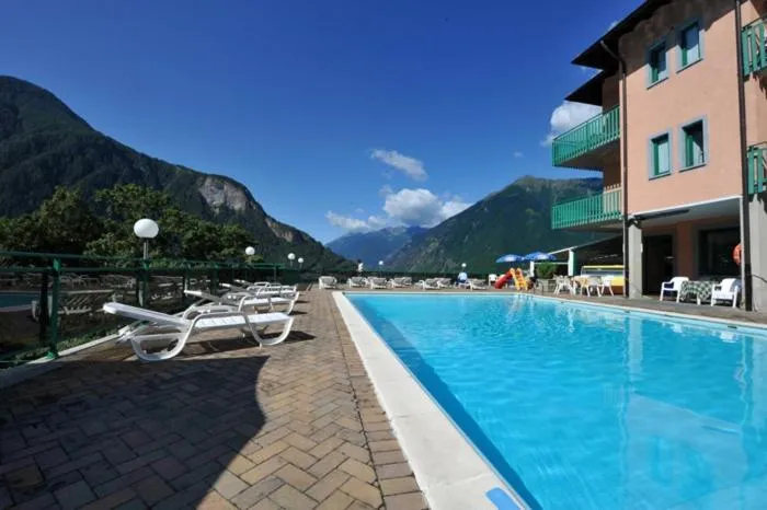 Swimming pool in Hotel Torre