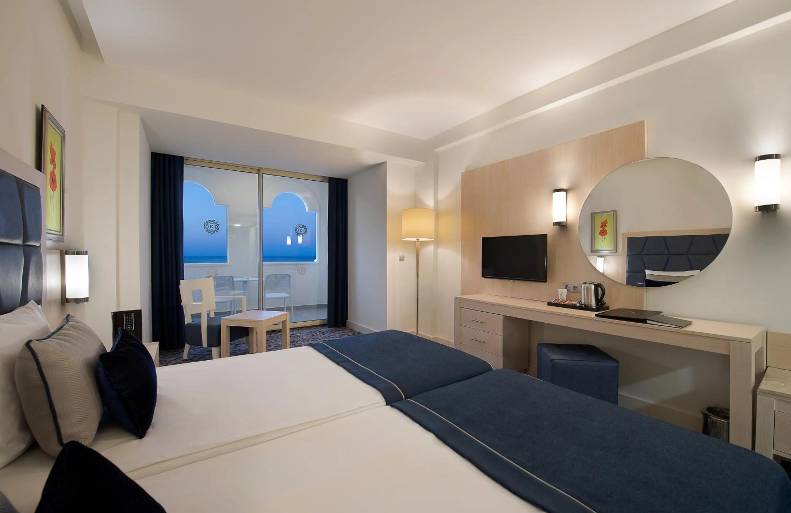 Sea view, Bed in Kamelya Fulya Hotel & Aqua - Ultra All Inclusive