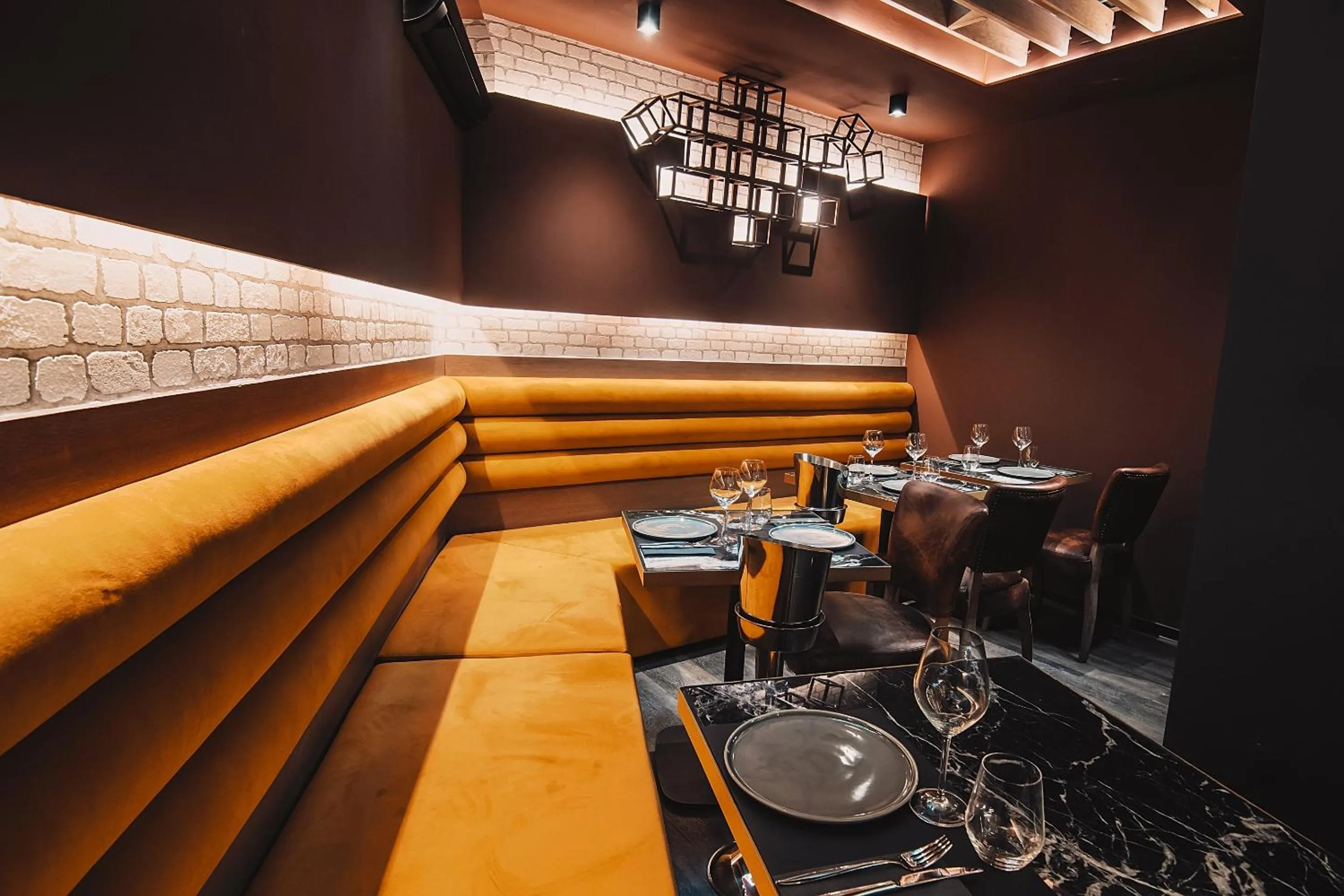 Restaurant/places to eat in Project 3 Urban Chic Hotel