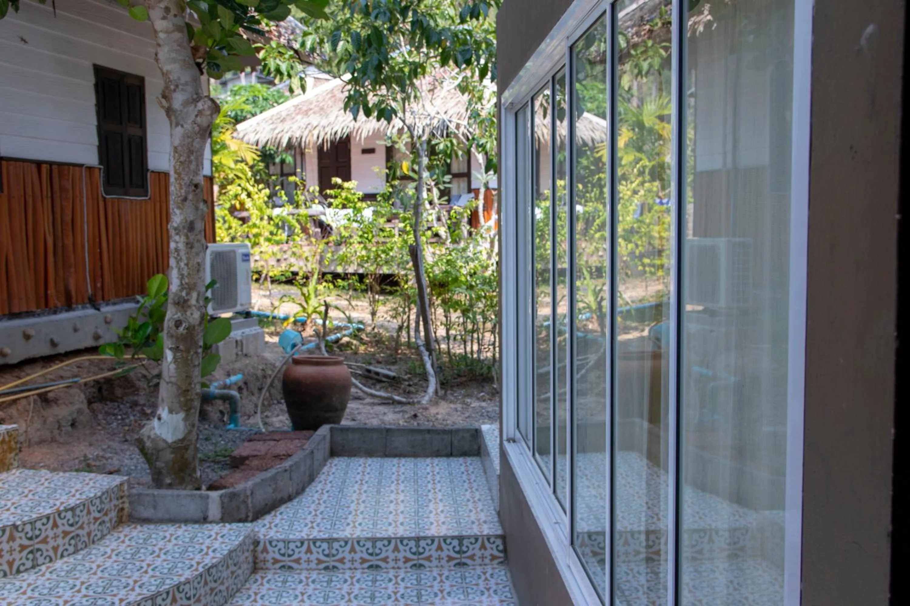 Property building in Ban_na