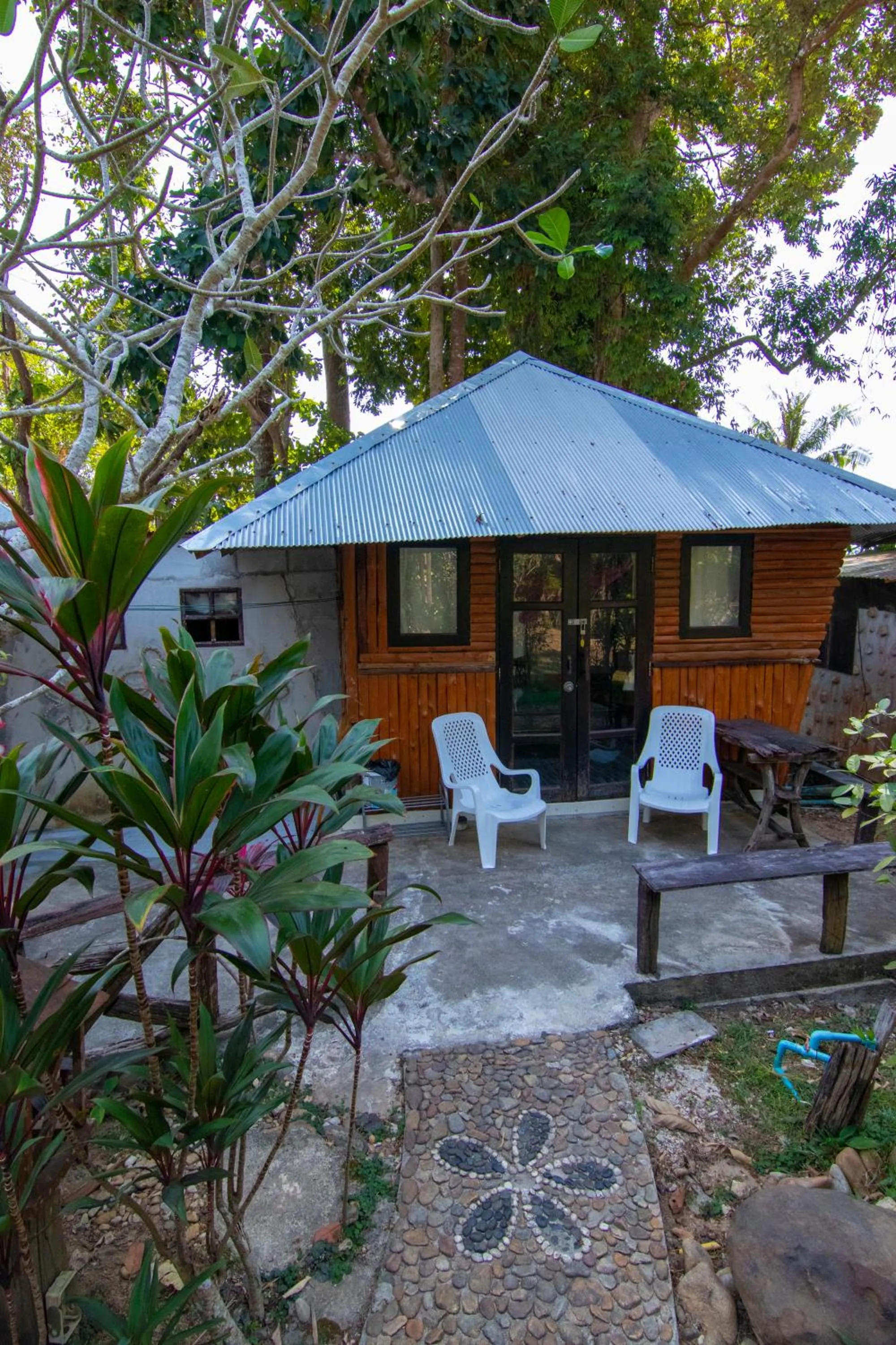 Property building in Ban_na