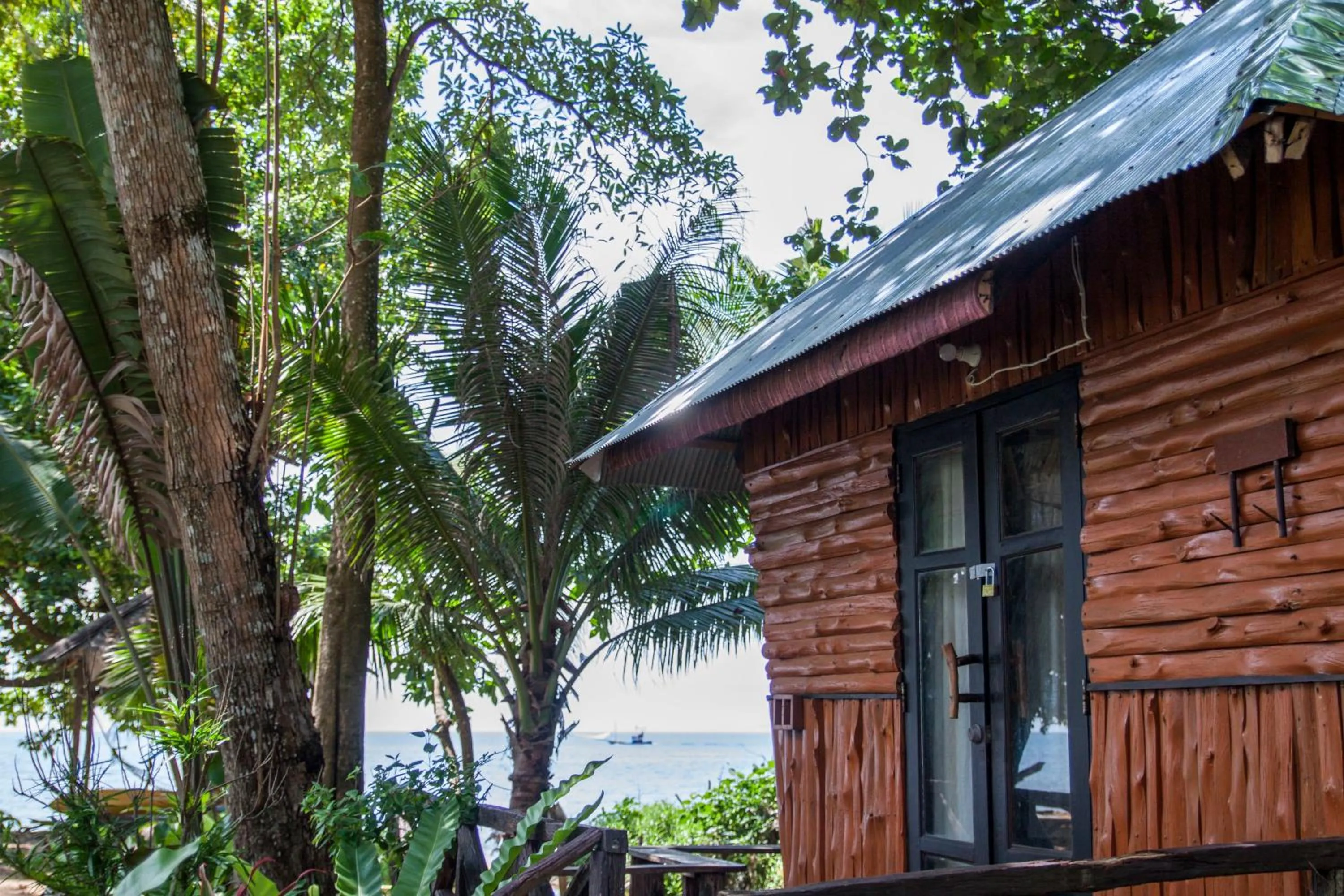 Property building in Ban_na