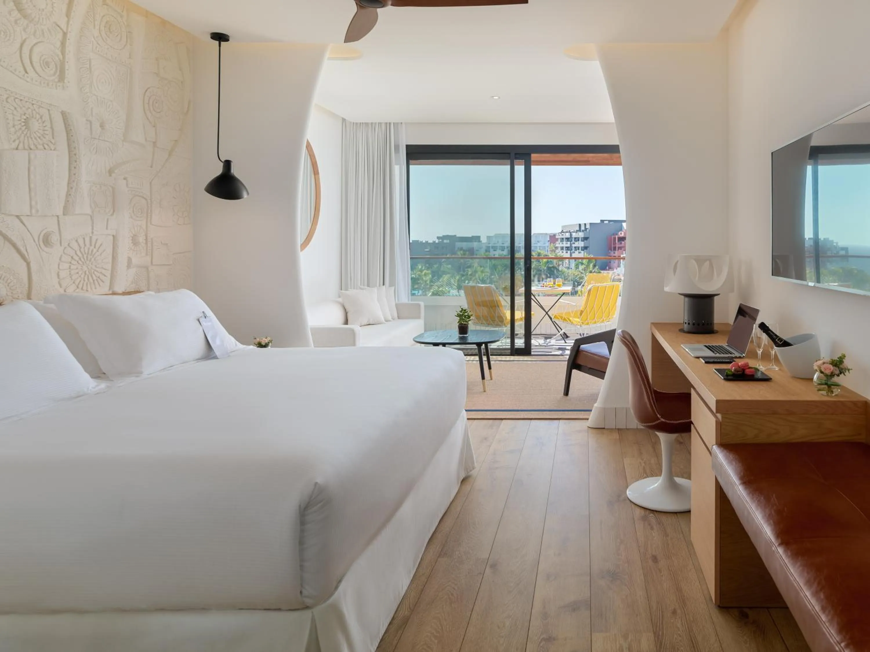 Photo of the whole room, Bed in H10 Atlantic Sunset Horizons Collection