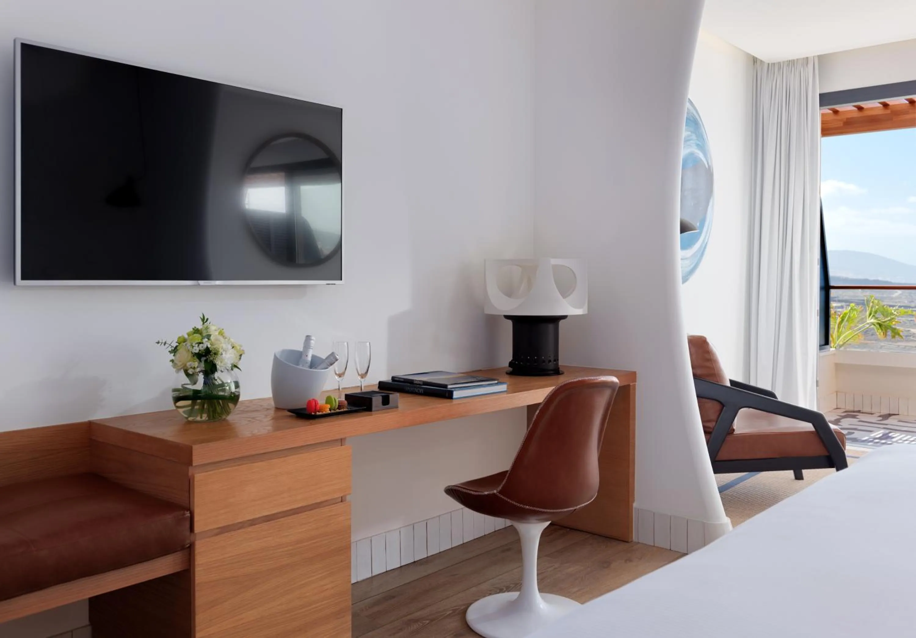 Seating area in H10 Atlantic Sunset Horizons Collection