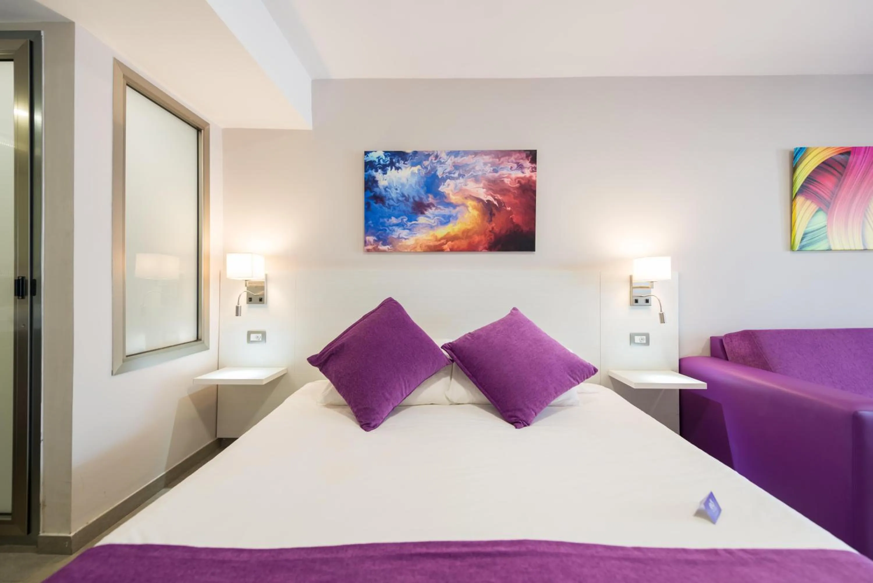 Photo of the whole room, Bed in eó Corona Cedral