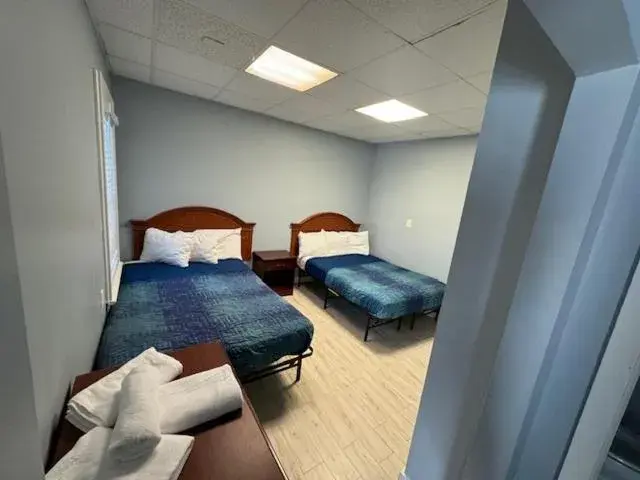 Superior Suite - single occupancy in Hammock Inn & Suites North Beach Hotel Superior Suite - single occupancy in Hammock Inn & Suites North Beach Hotel