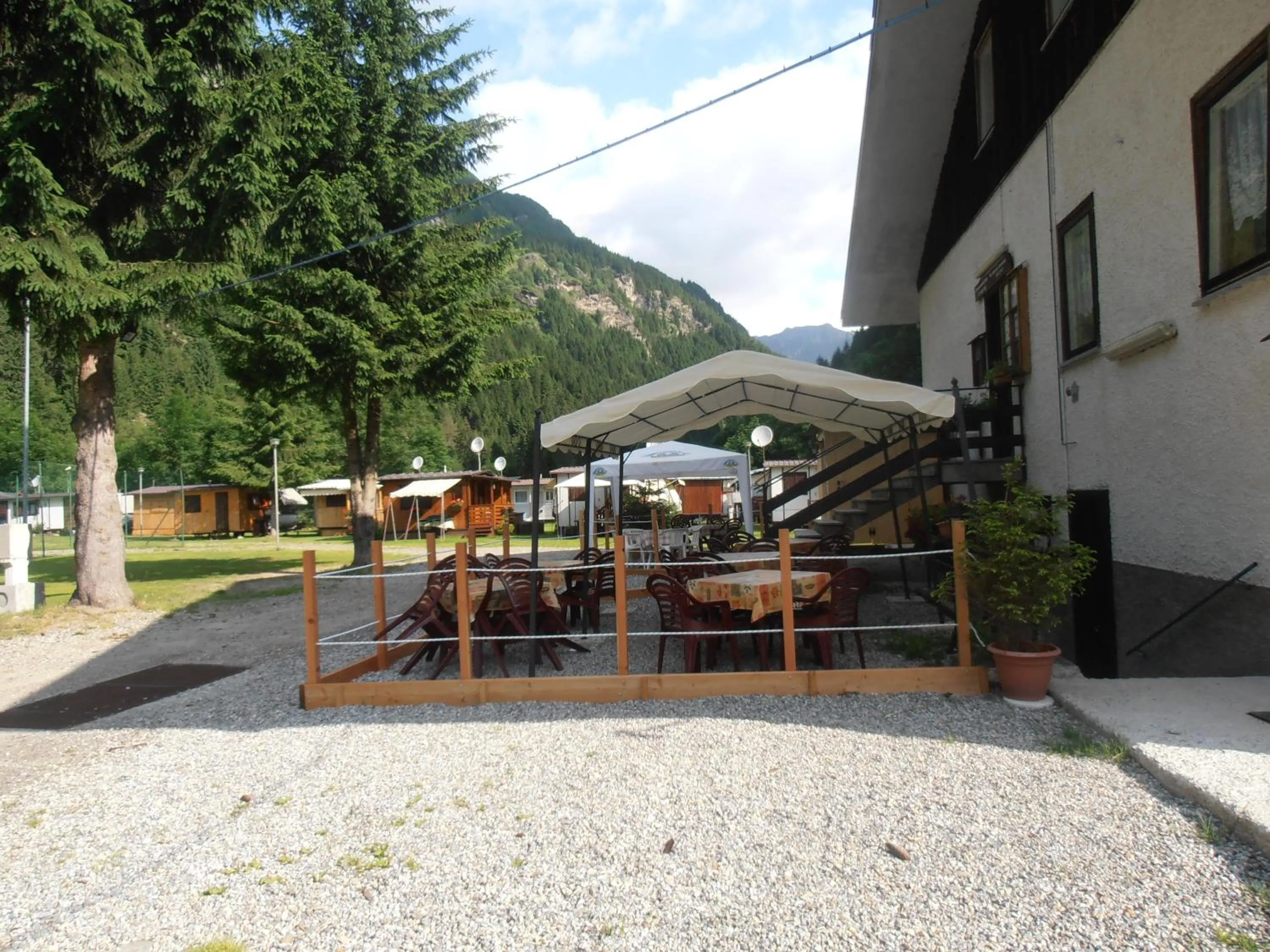 Facade/entrance in Campodolcino Camping