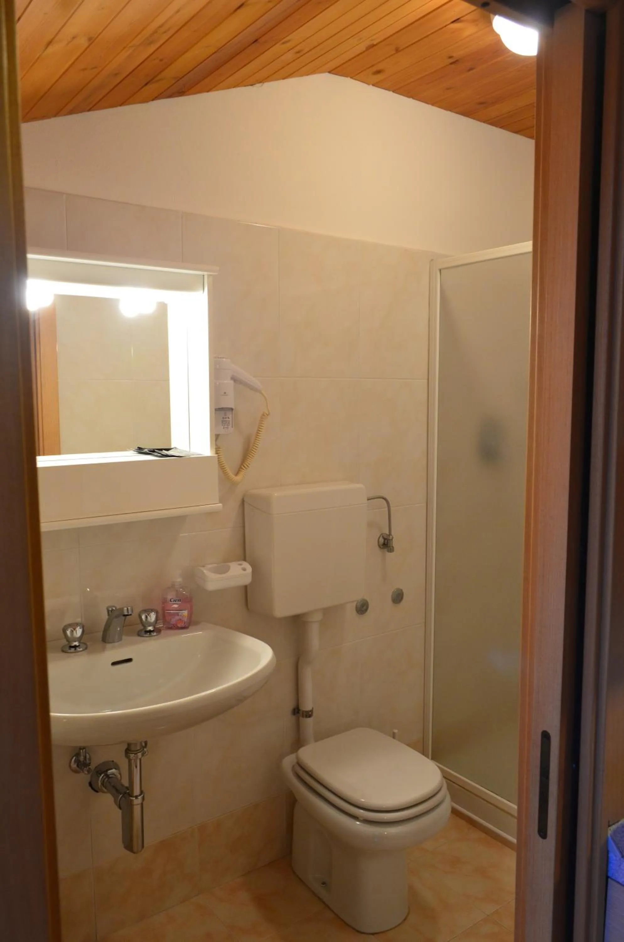 Bathroom in Campodolcino Camping