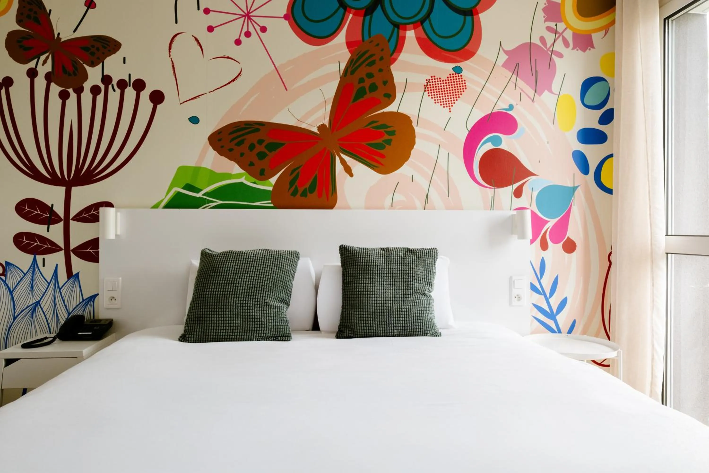 Bed in Green Hôtels Bordeaux Arena