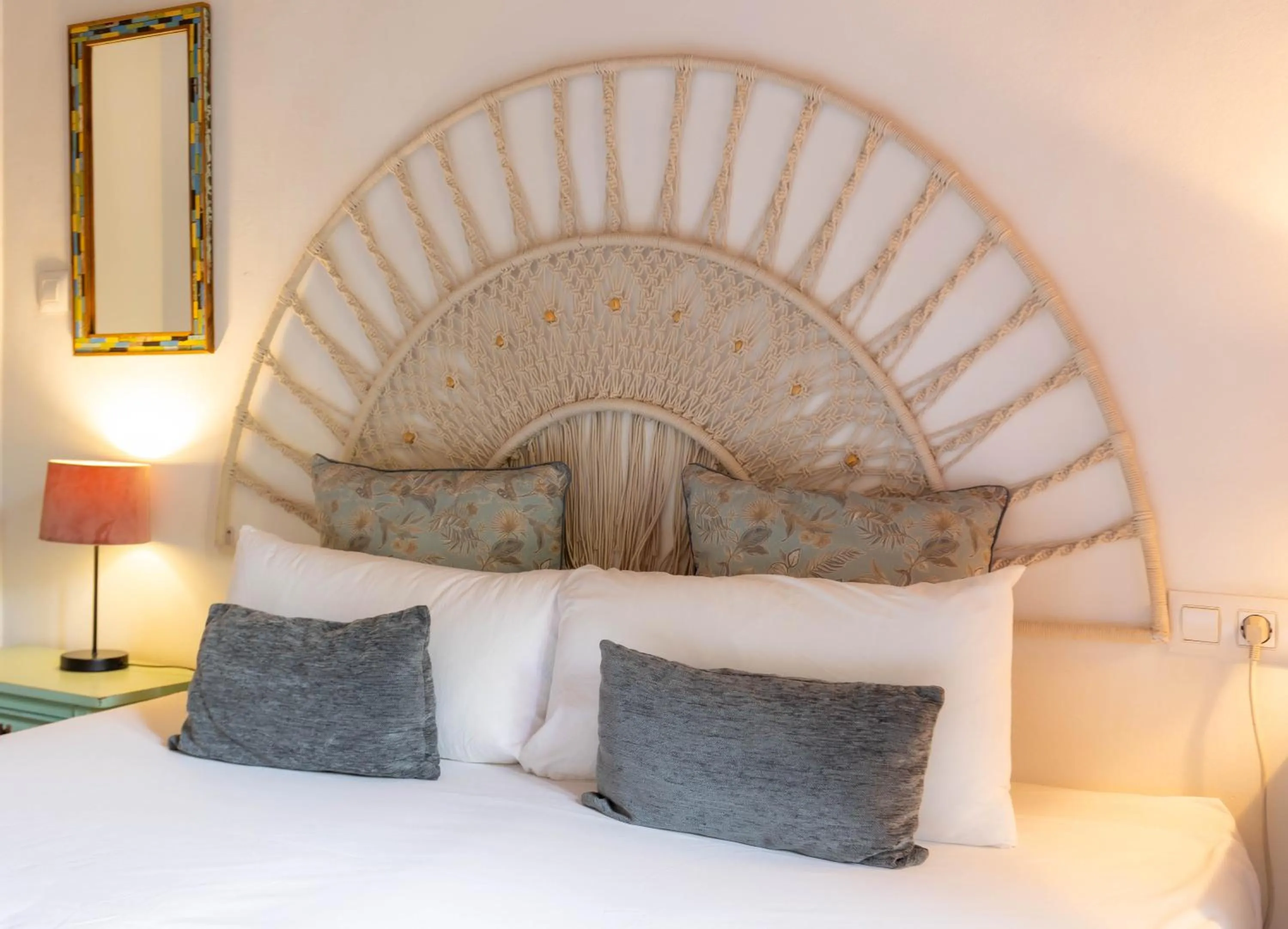 Decorative detail, Bed in Primavera Hostel