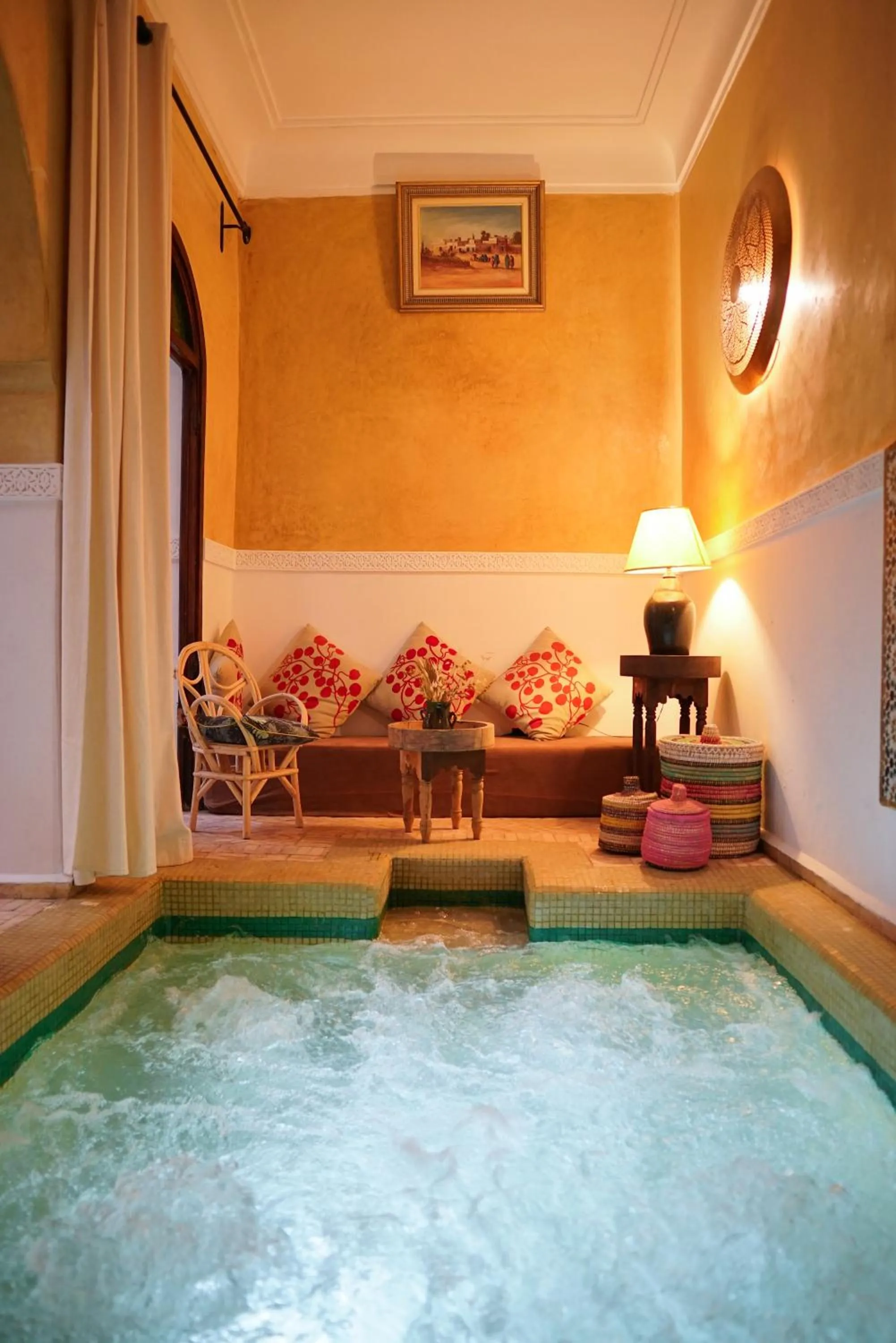 Hot Tub in Riad Dama & Spa